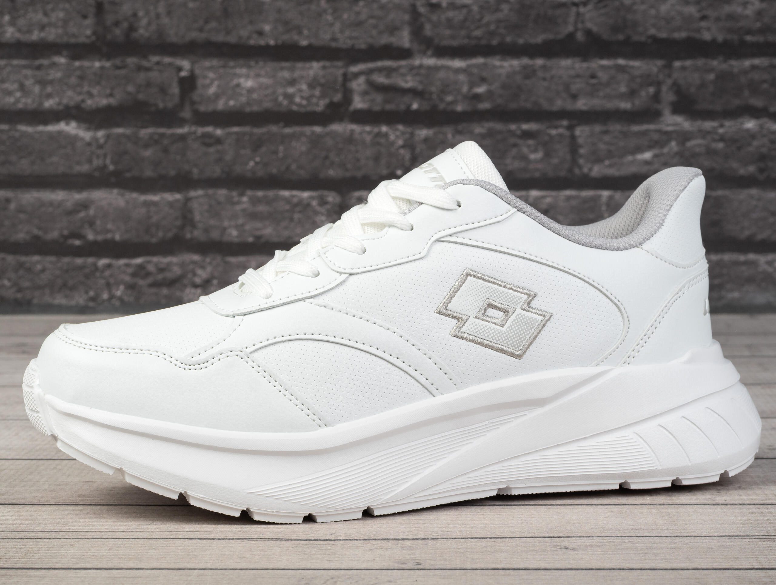 Buty męskie sportowe Lotto TURNATIV OC 3/7