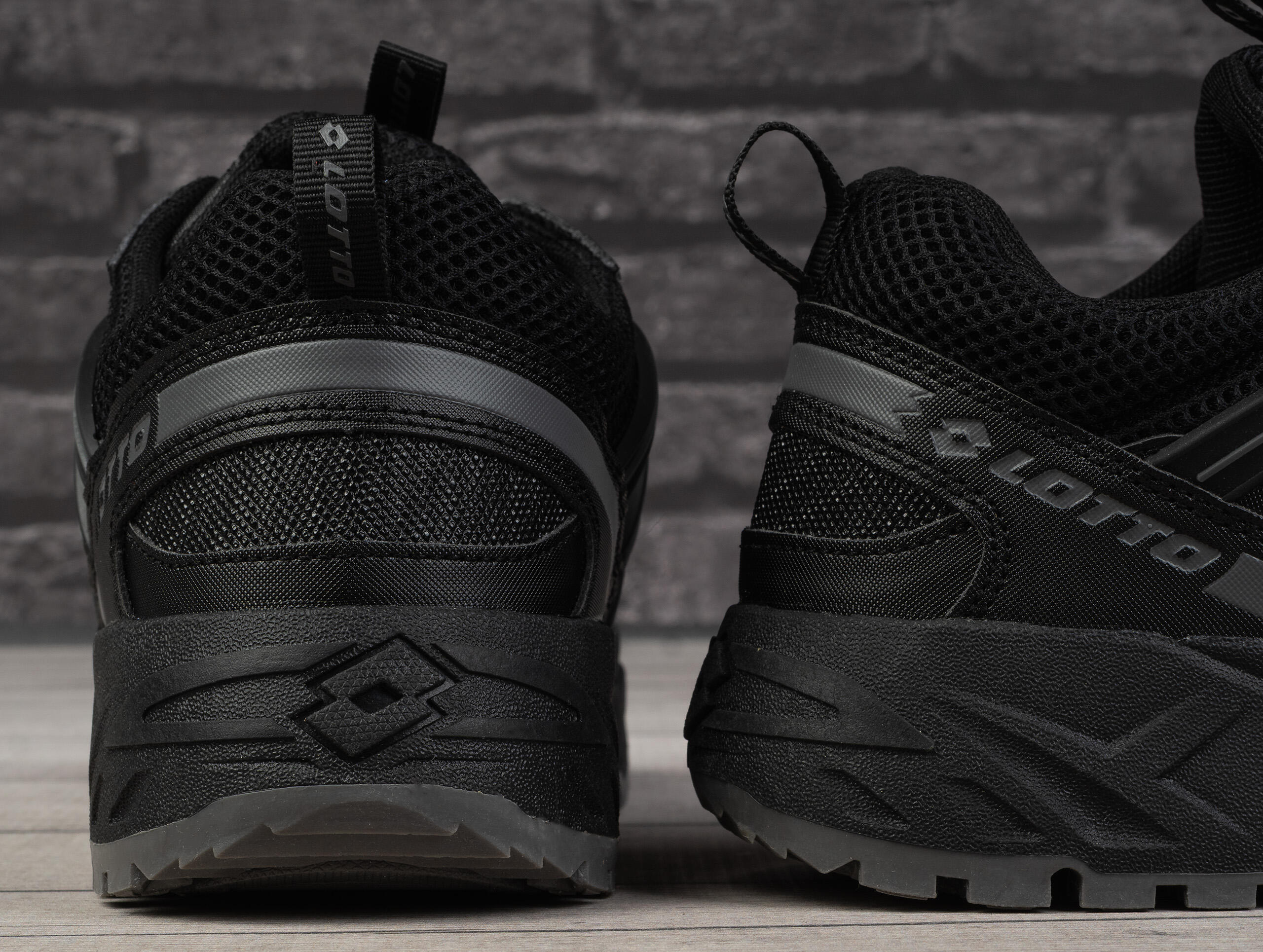 Buty męskie sportowe do biegania Lotto NAHUNTA 4/7