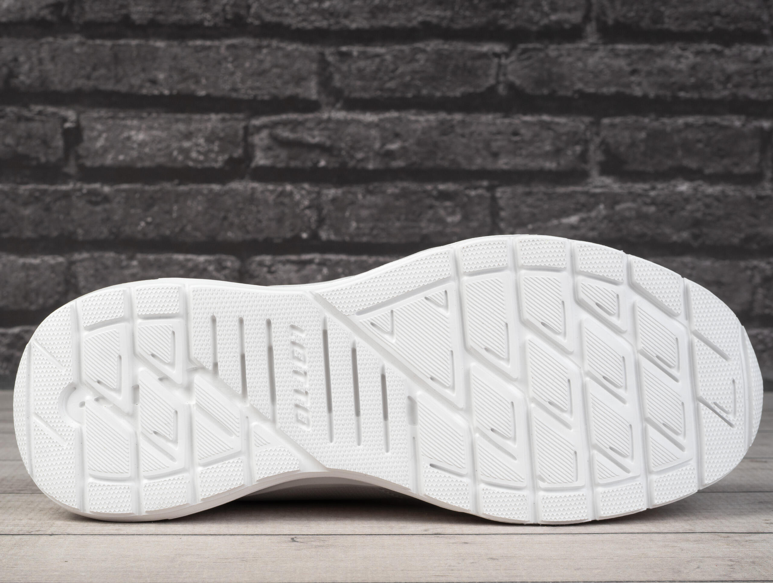 Buty męskie sportowe Lotto TURNATIV OC 5/7