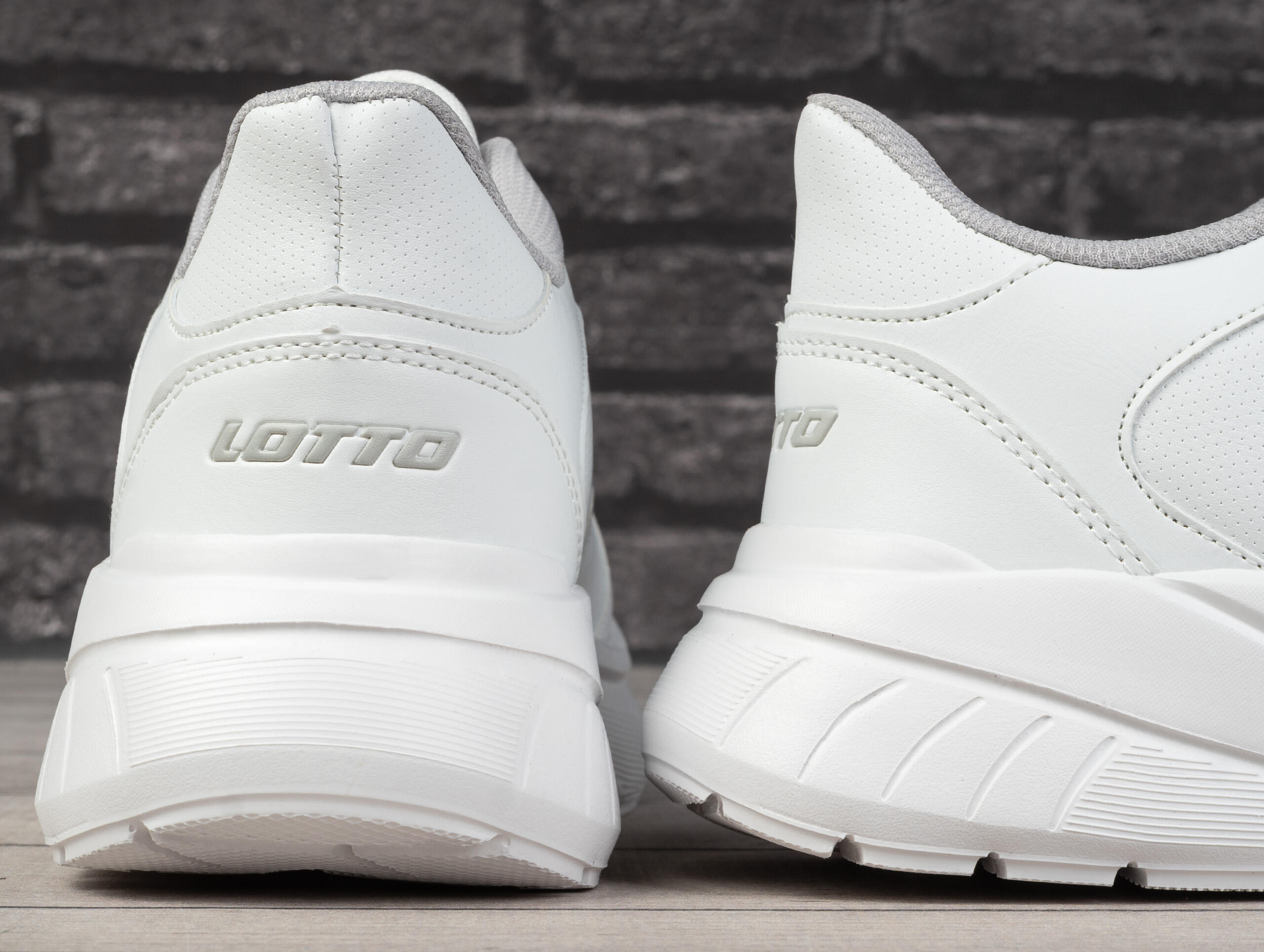 Buty męskie sportowe Lotto TURNATIV OC 4/7