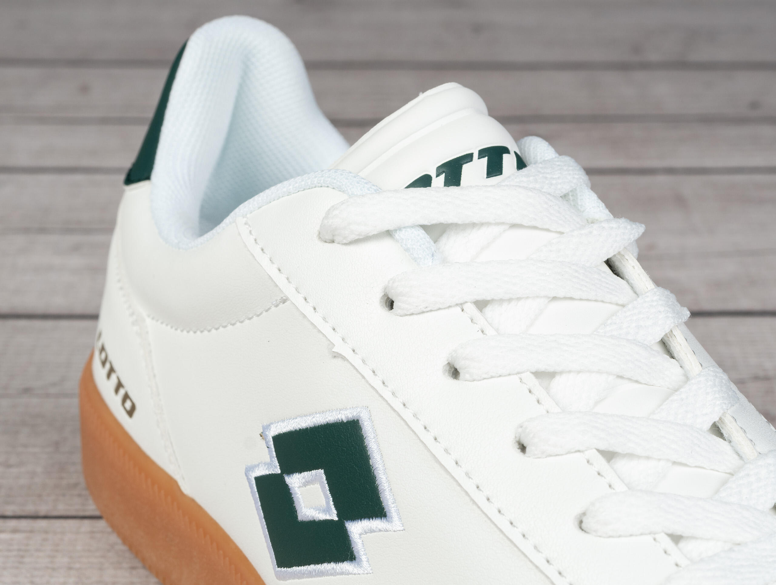 Buty męskie sportowe trampki Lotto VINTAL MF 6/7