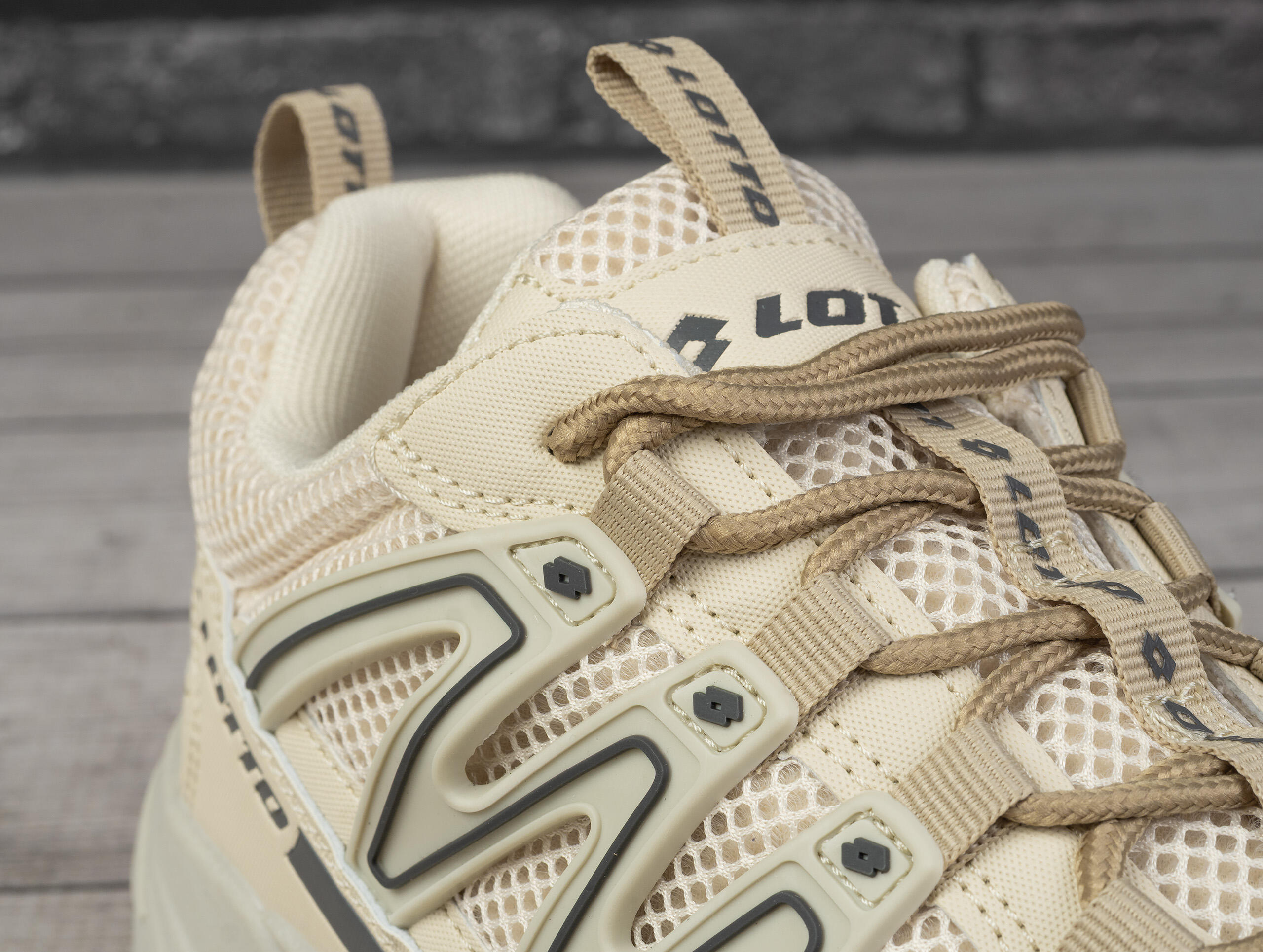 Buty męskie sportowe trekingowe Lotto NAHUNTA 6/7