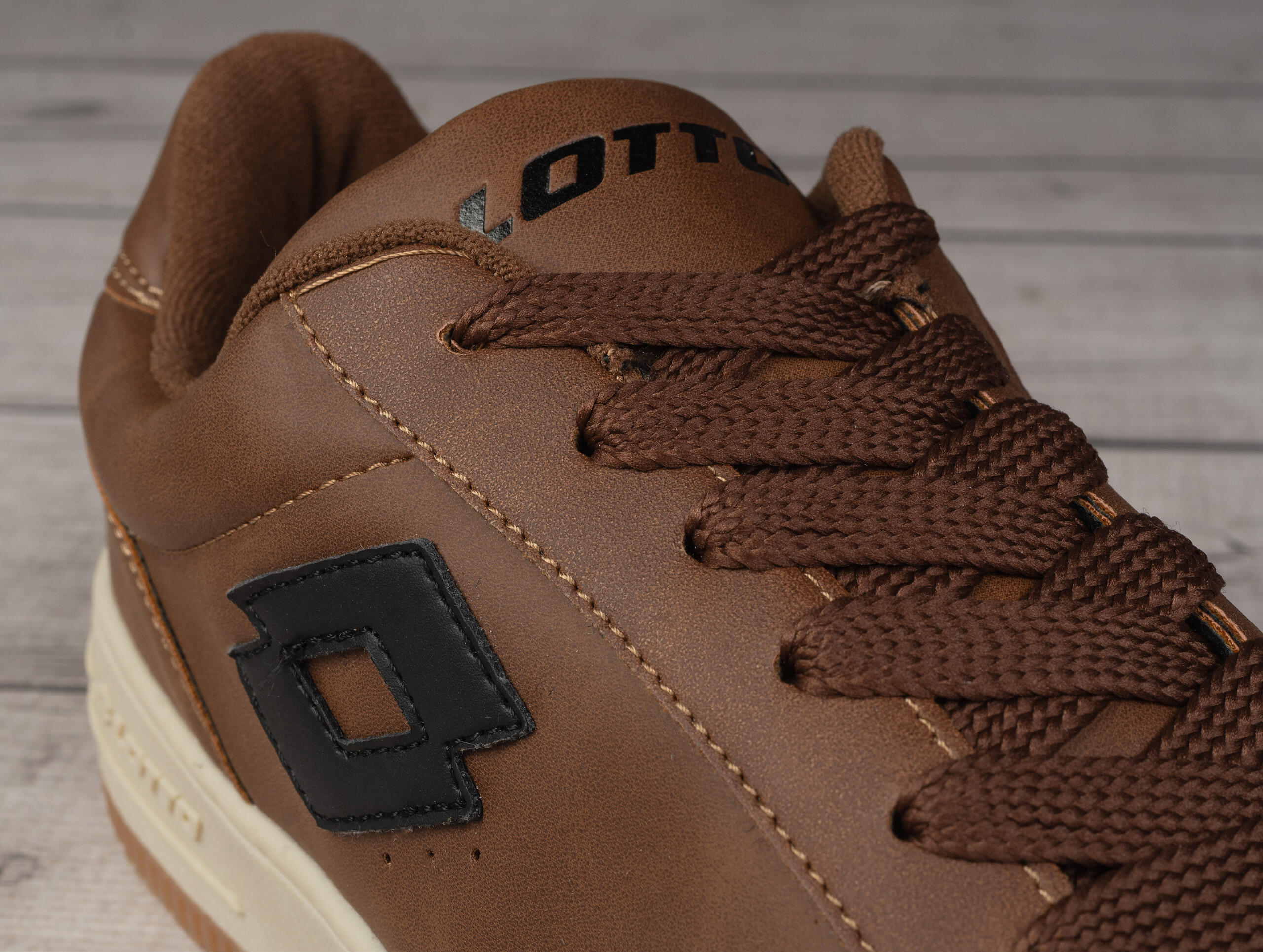 Buty męskie sportowe do chodzenia Lotto YARIN NL 6/7