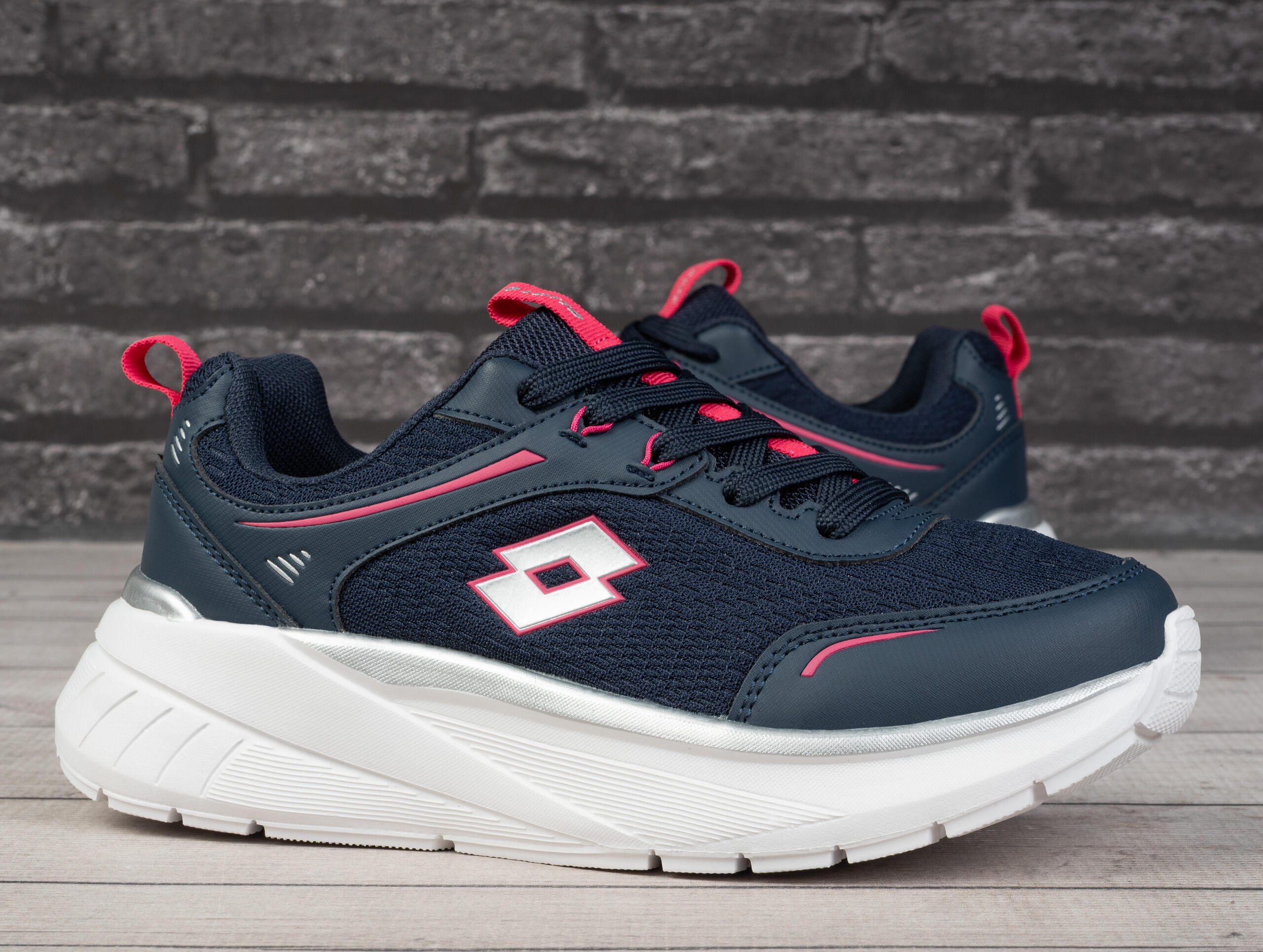 Buty damskie sportowe do biegania Lotto EXERTIV