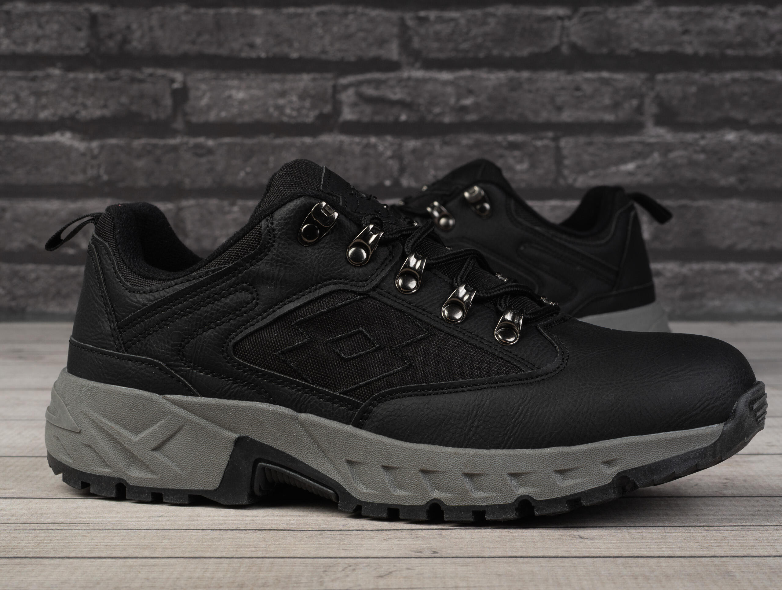 Buty męskie sportowe do chodzenia Lotto WOODLARK