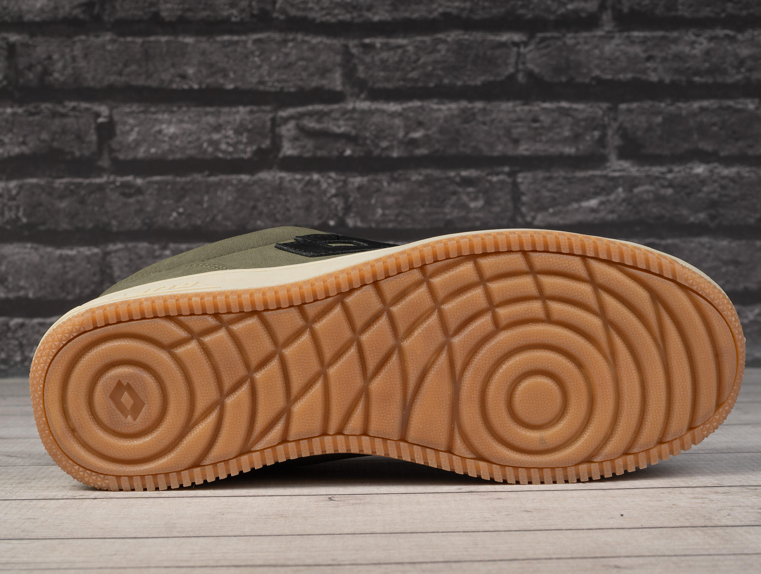 Buty męskie sportowe do chodzenia Lotto YARIN NL 6/7