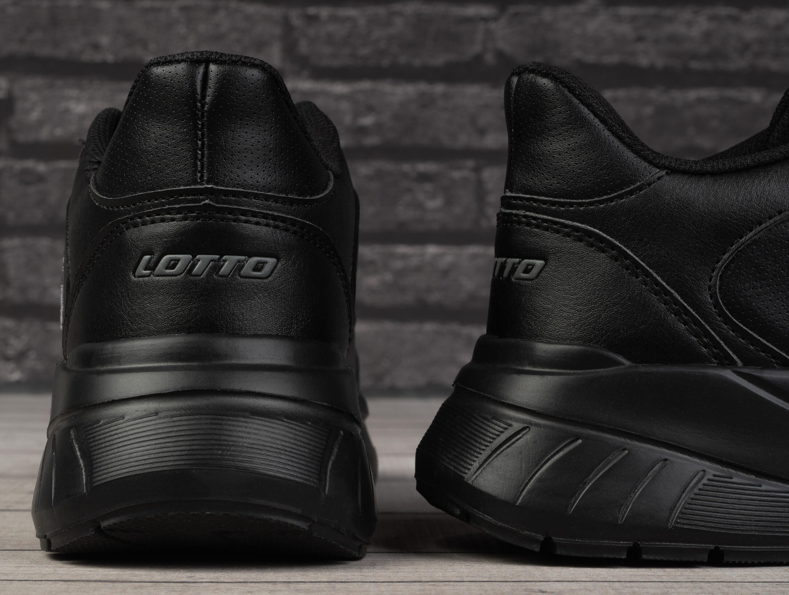 Buty męskie sportowe do chodzenia Lotto TURNATIV OC 4/7