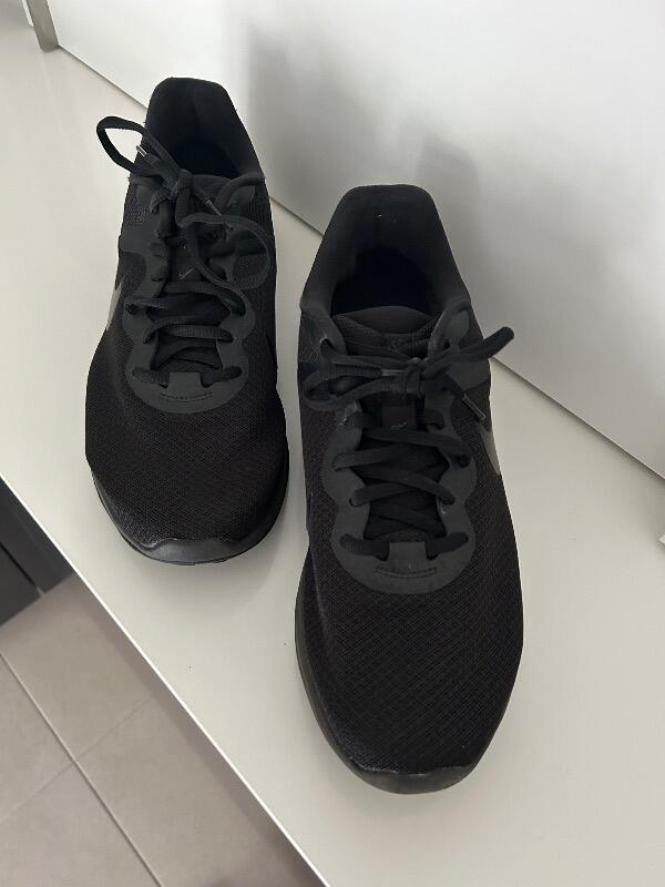 NIKE picture