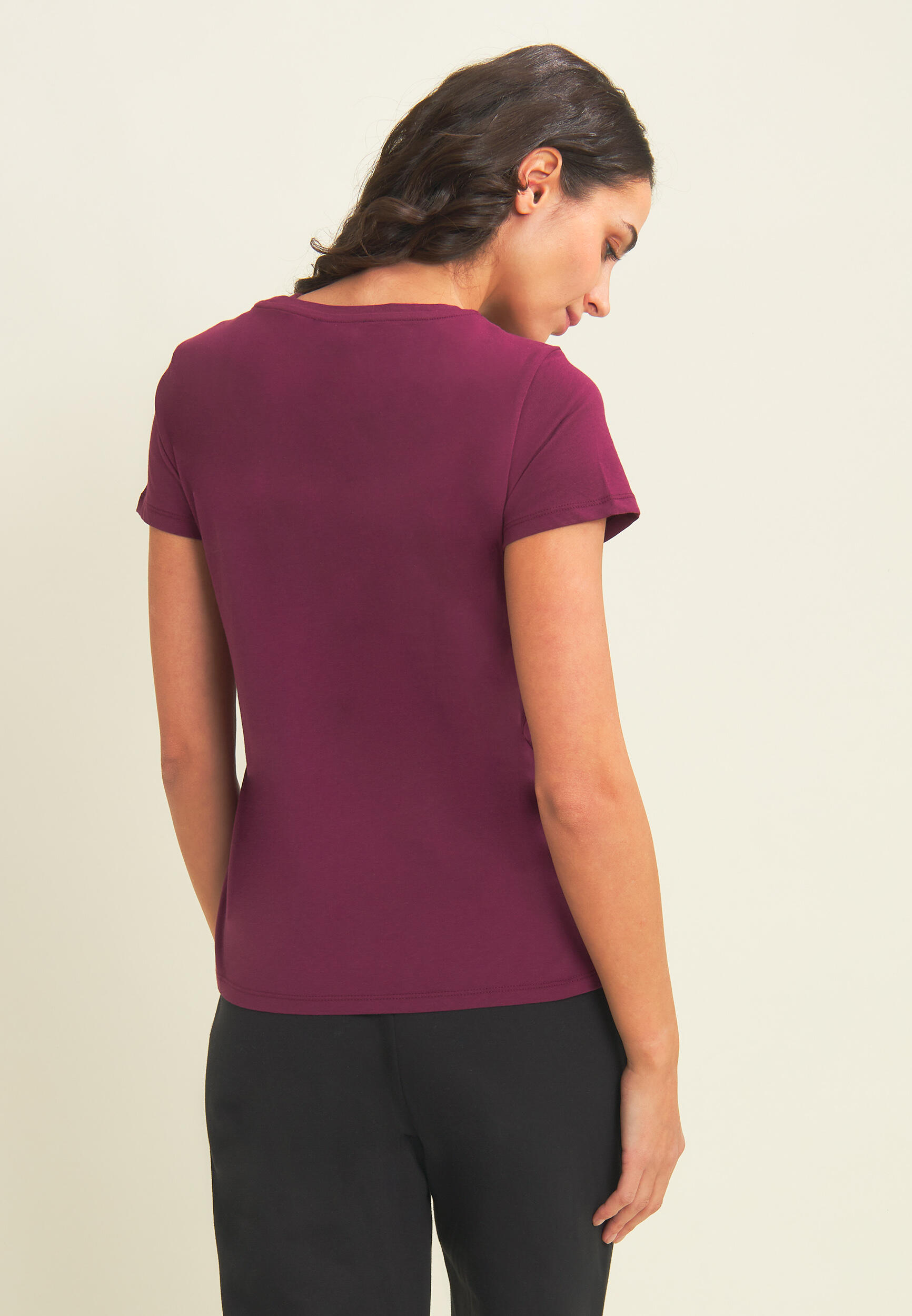 T-shirt da donna con strass e banda logata sulle spalle 3/4