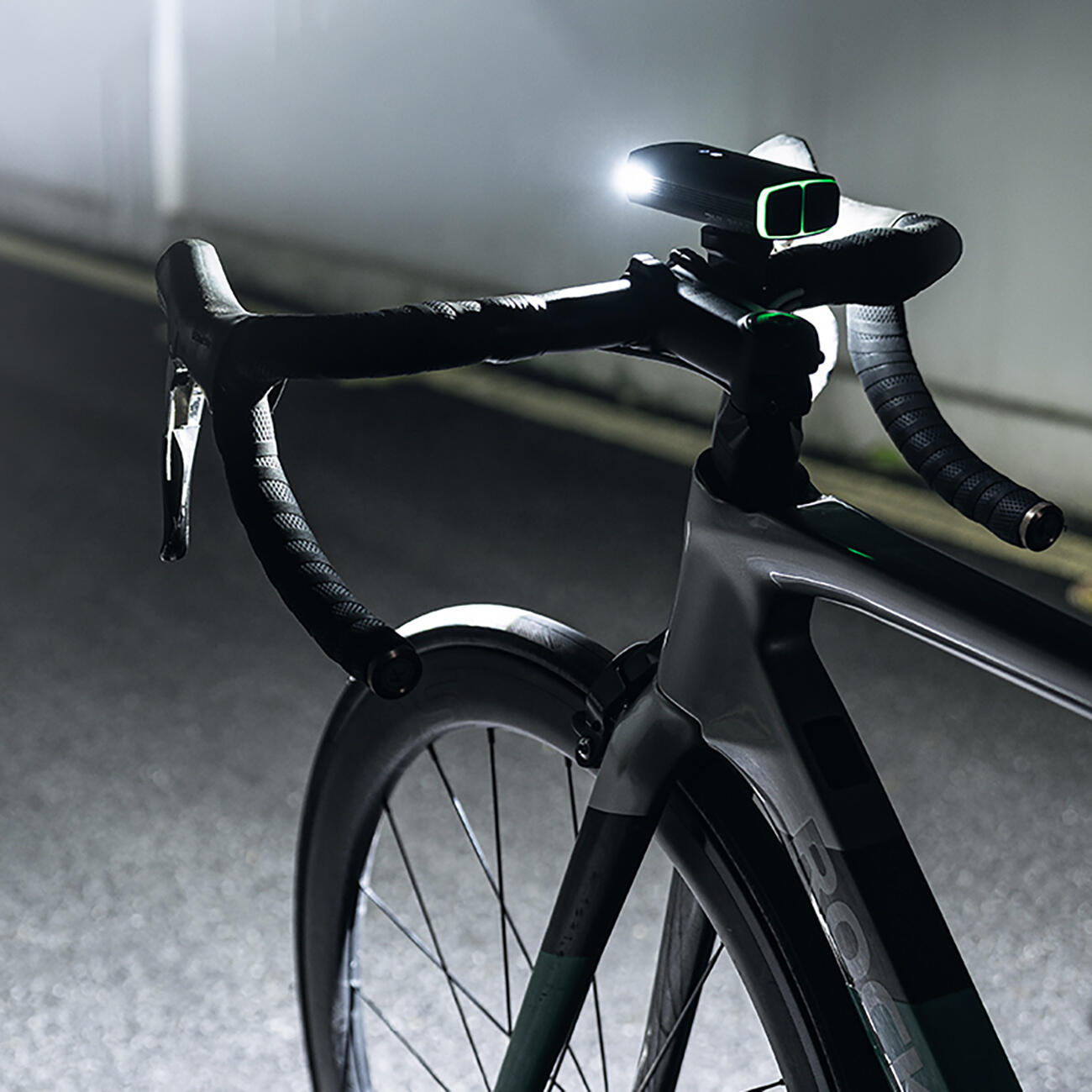 Éclairage avant pour vélo Wozinsky avec batterie externe USB-C 3000 lm 6/7
