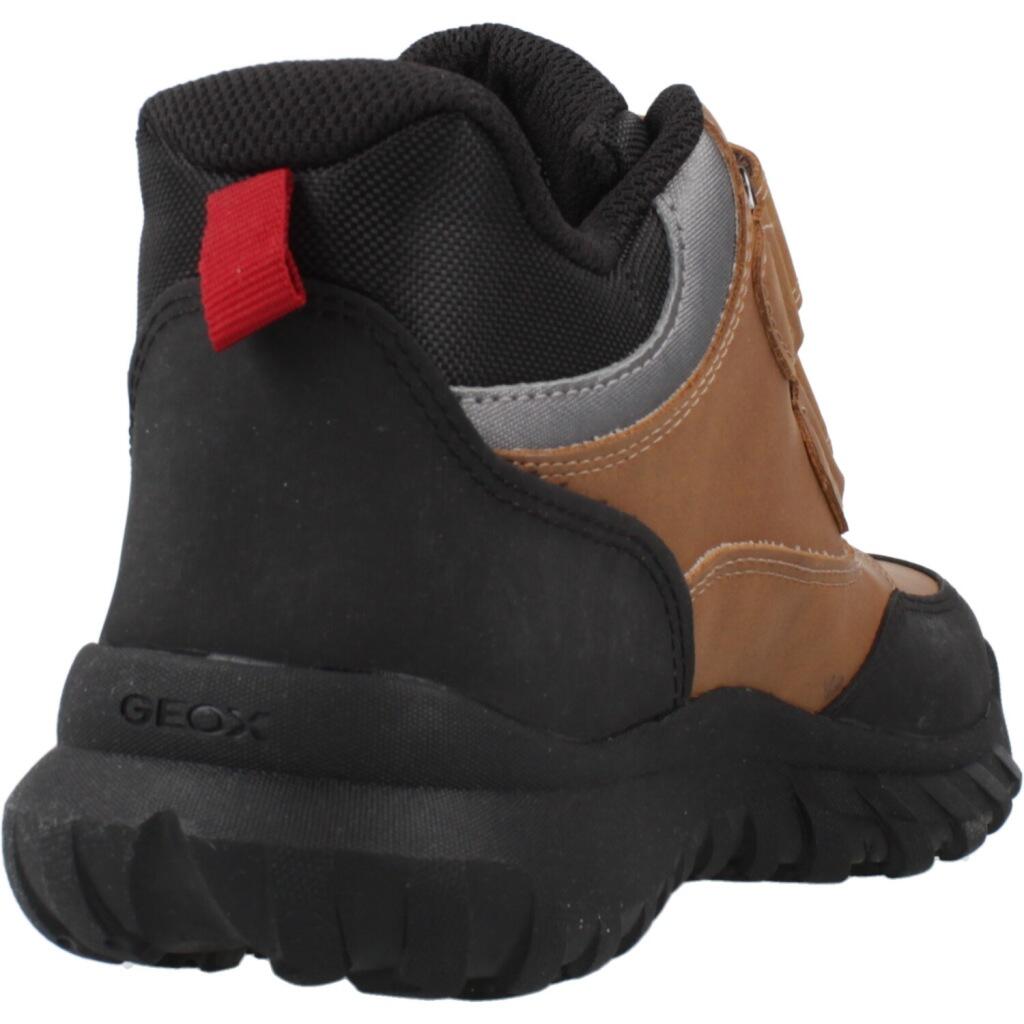 Baskets Geox Modèle J Simbyos Boy B Abx Couleur Marron 3/5