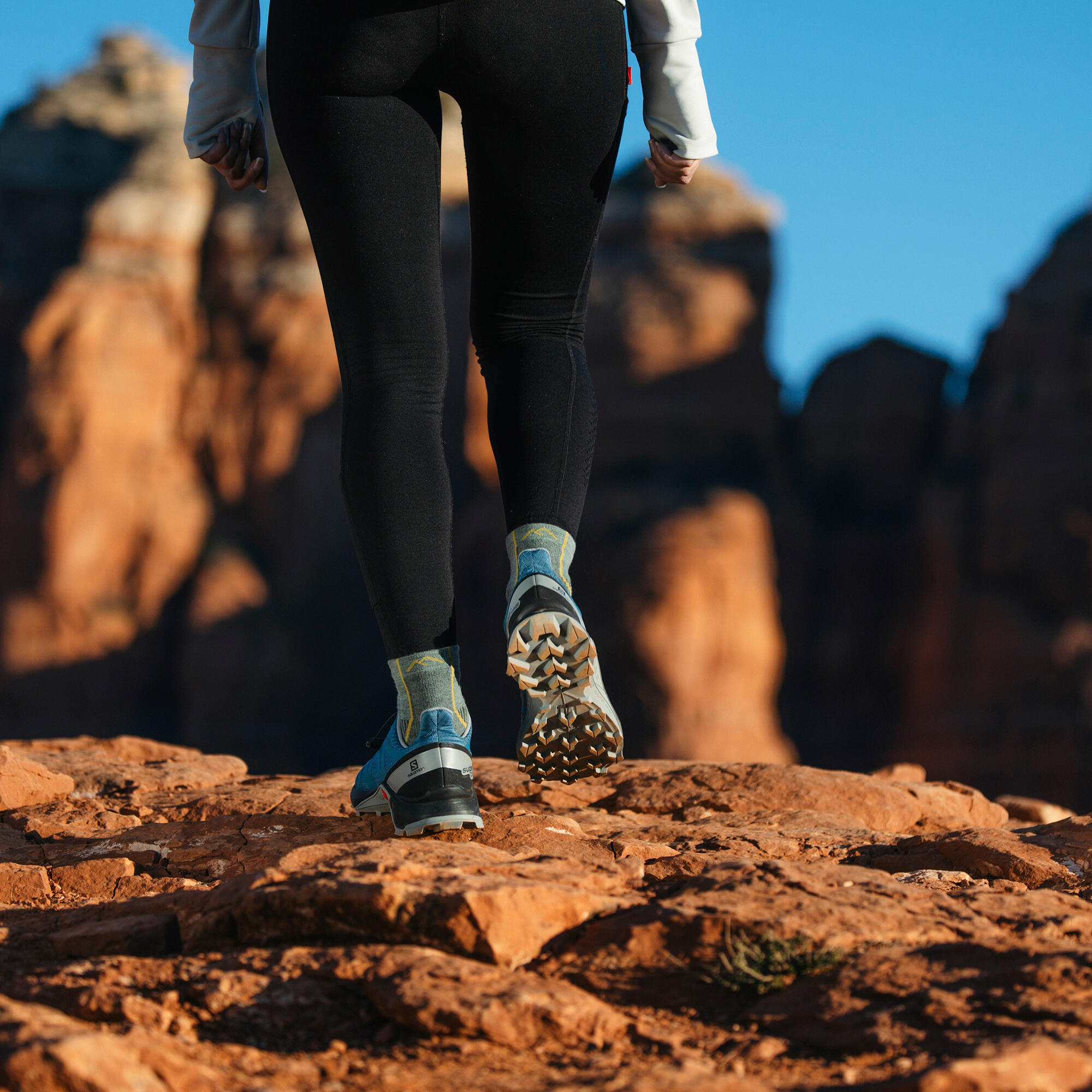 Darn Tough Chaussettes Femme Cheville Randonnée Mérinos Mi-Épaisses Sans Couture 5/5