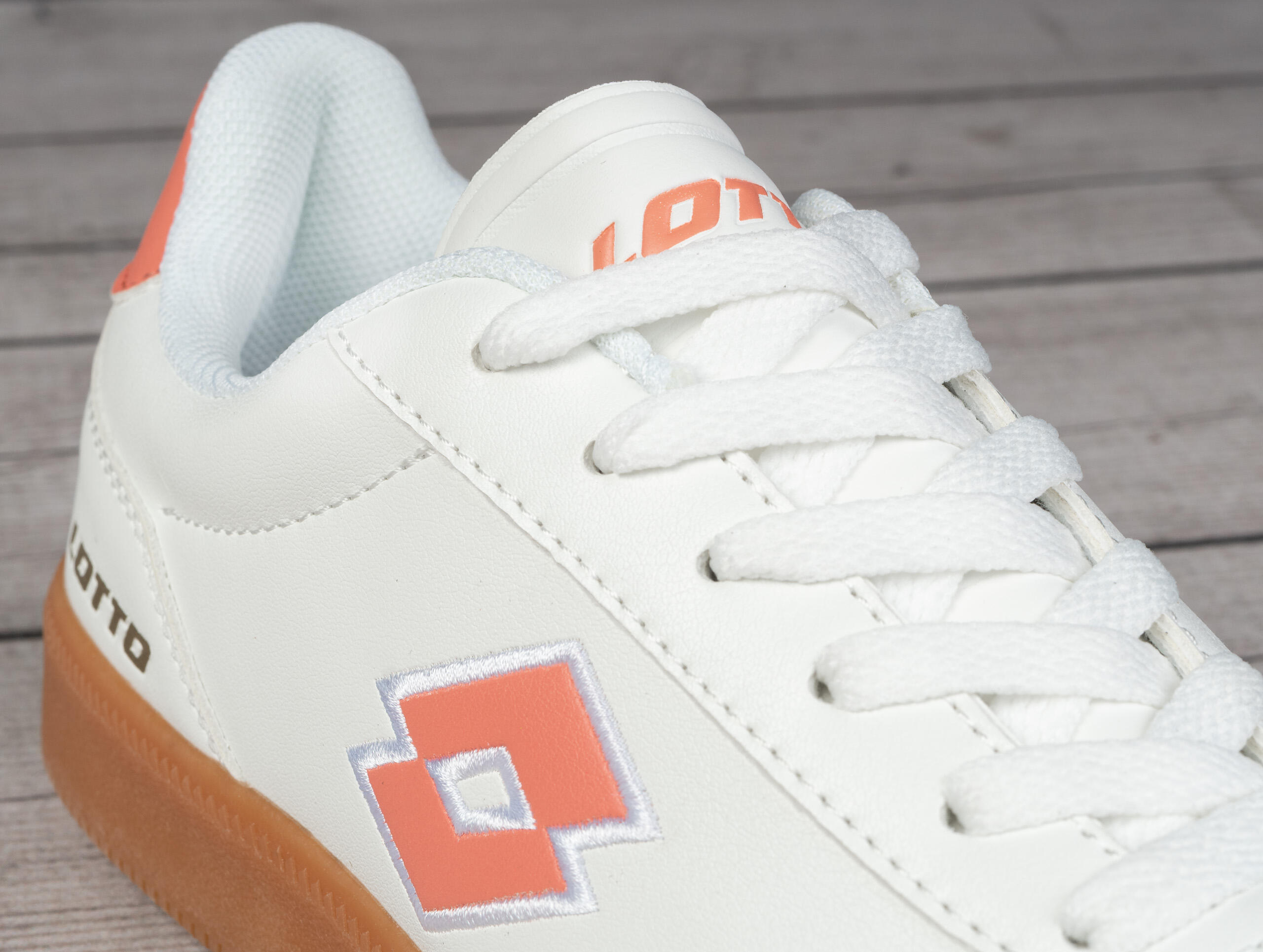 Buty damskie sportowe Lotto VINTAL MF 6/7