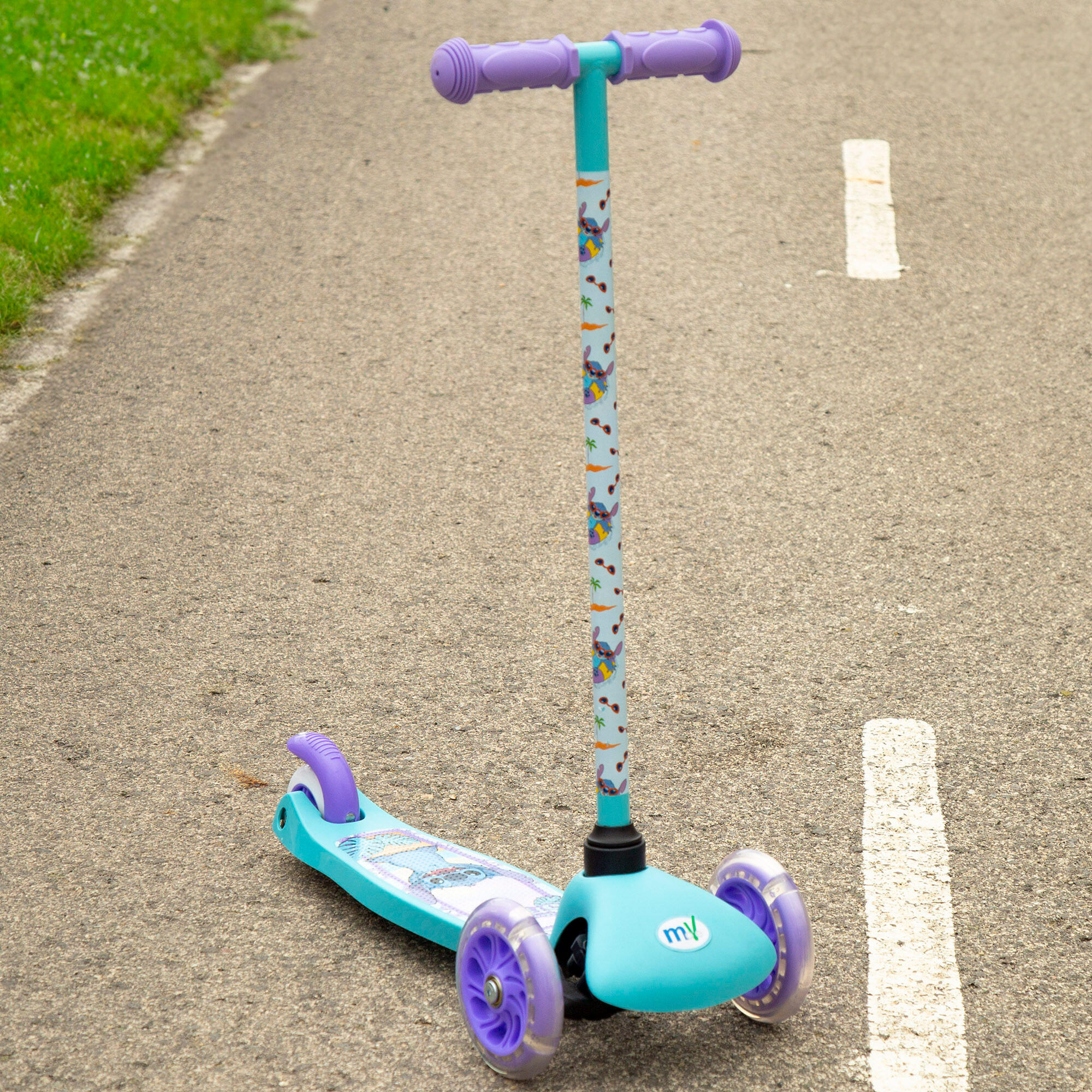 Pacote de volta às aulas Stitch patinete, loja, bola e set de pequeno-almoço 3/7