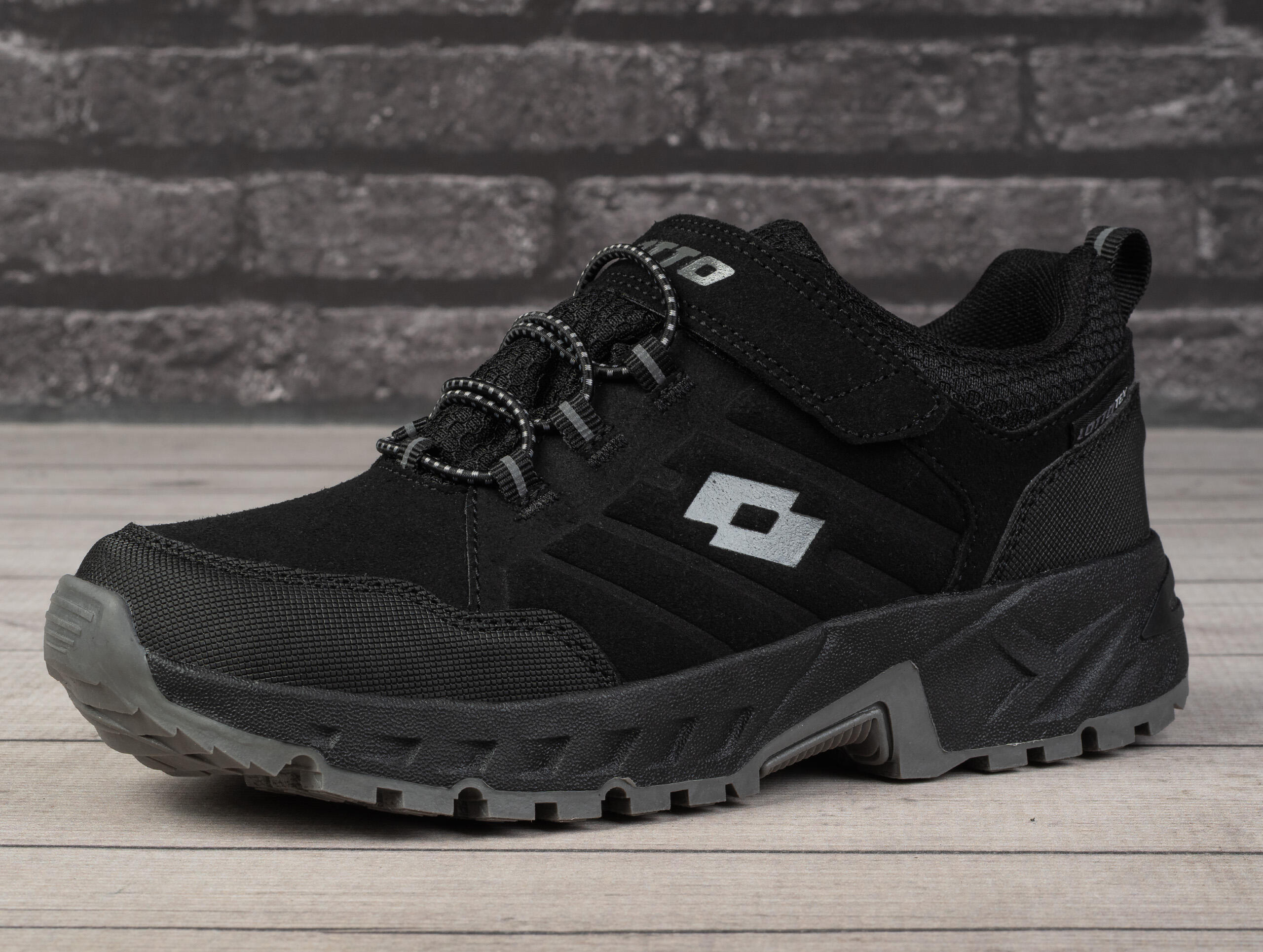 Buty dziecięce sportowe do chodzenia Lotto KETCHAM LOW TEX K 3/7