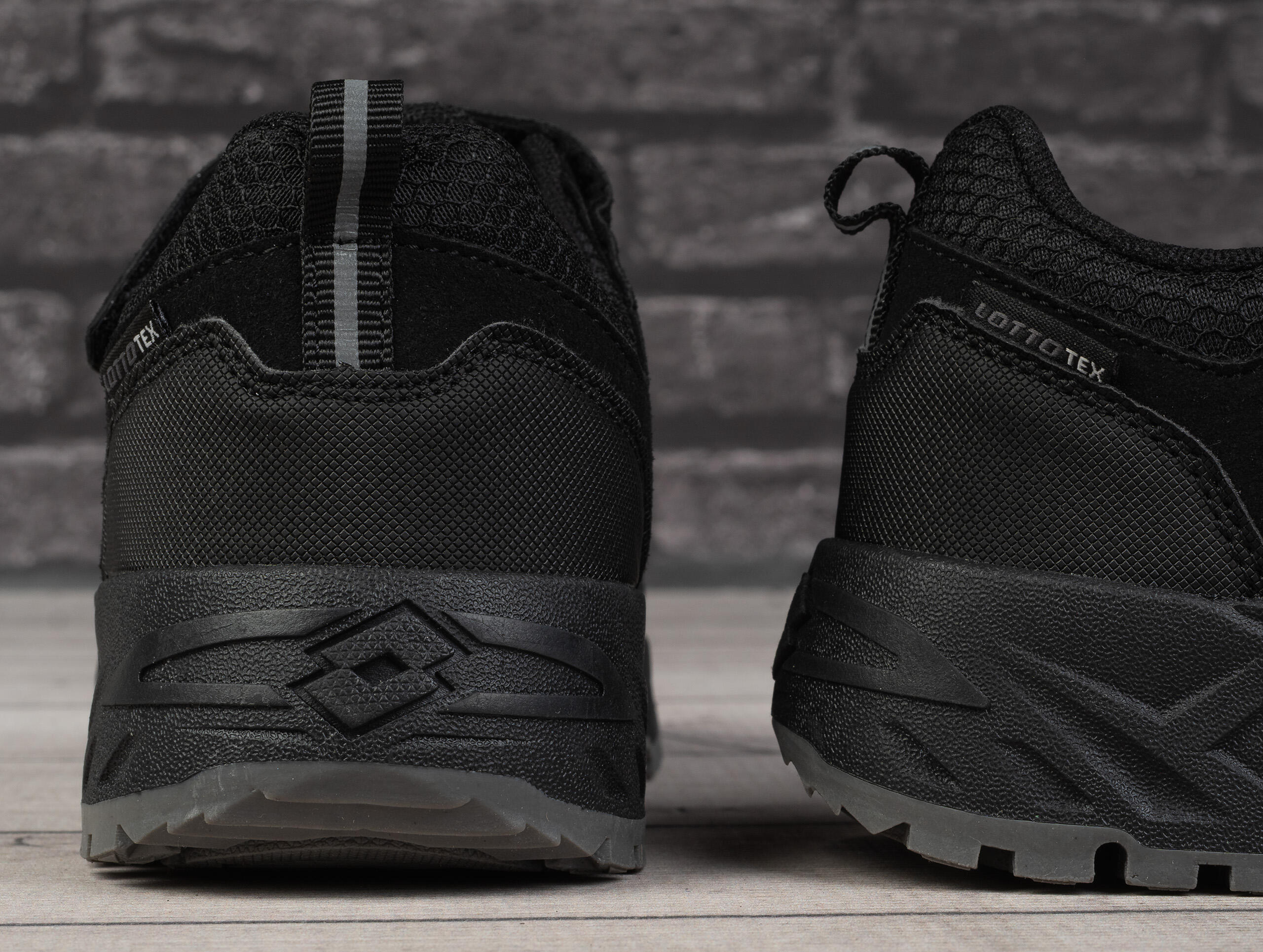Buty dziecięce sportowe do chodzenia Lotto KETCHAM LOW TEX K 4/7