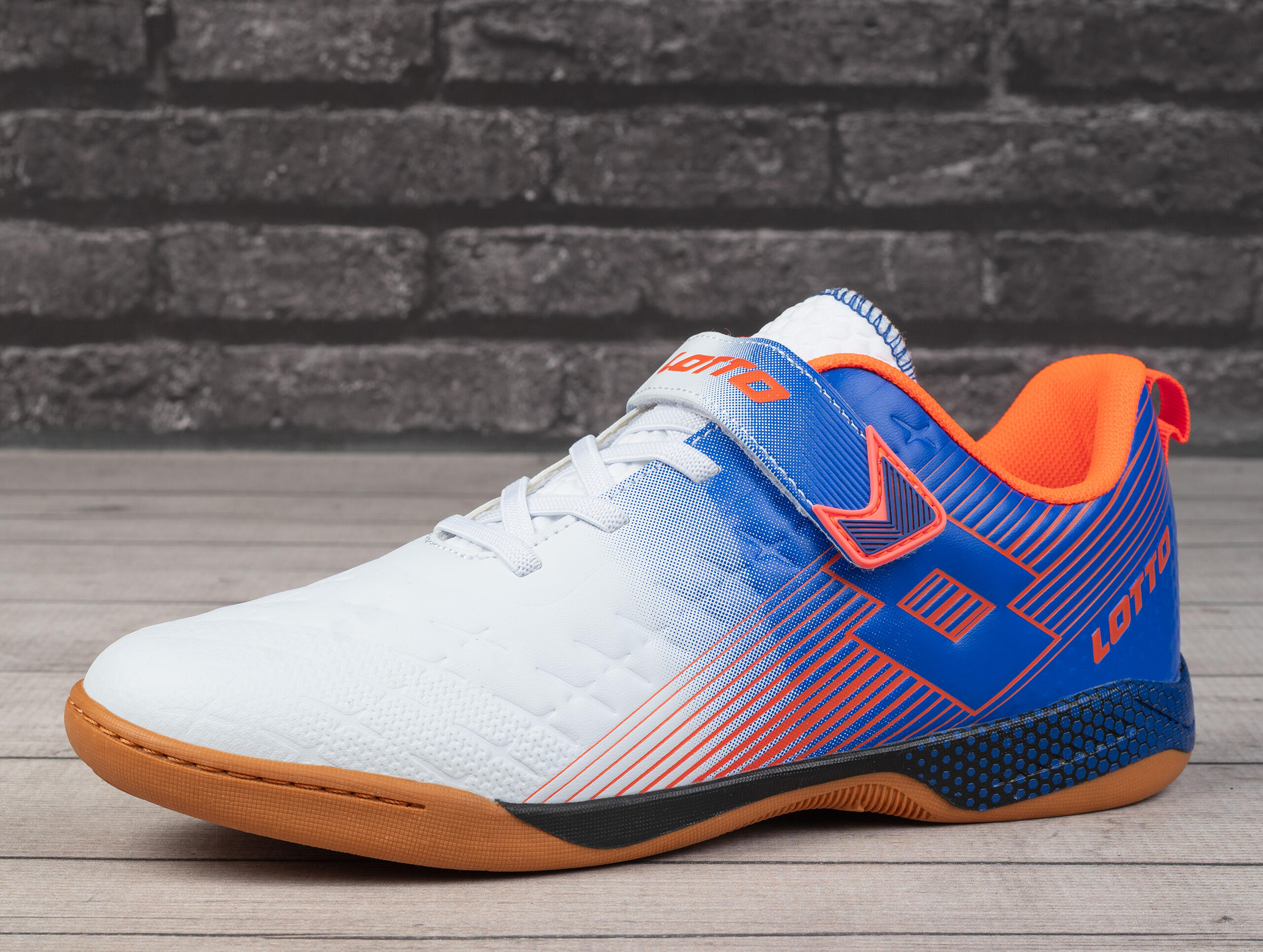 Buty dziecięce sportowe Lotto SHOOTA K 3/7
