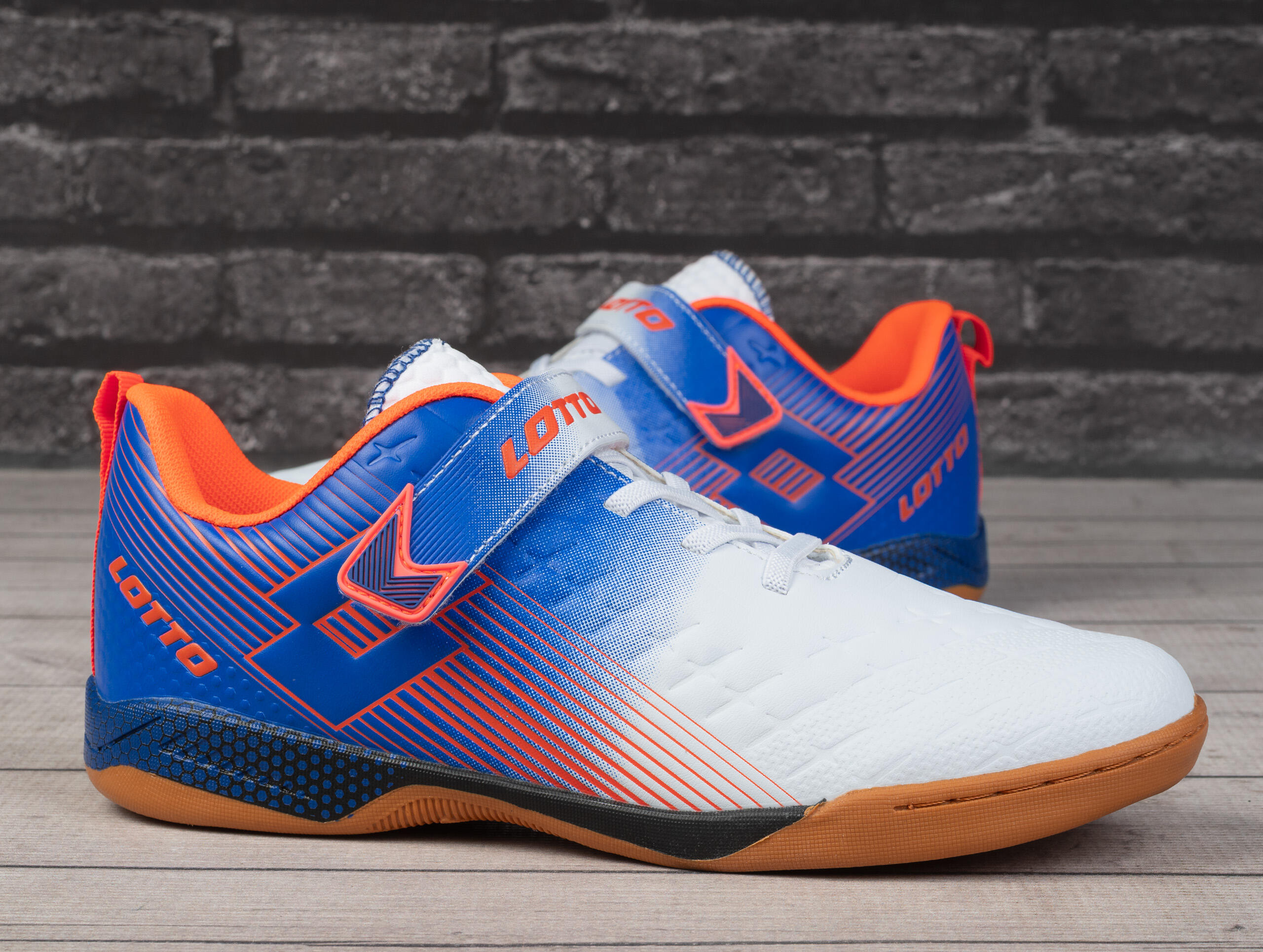 Buty dziecięce sportowe Lotto SHOOTA K 2/7