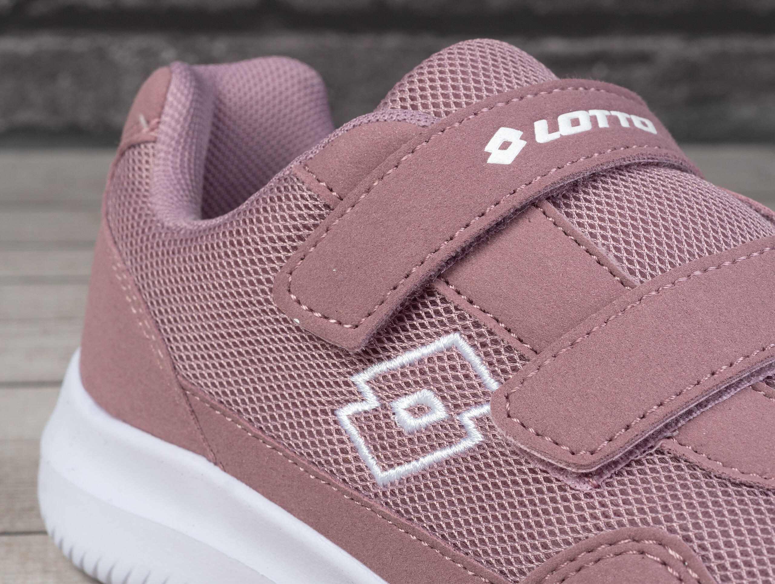 Buty dziewczęce sportowe na rzep Lotto CONNECT VL K 6/7