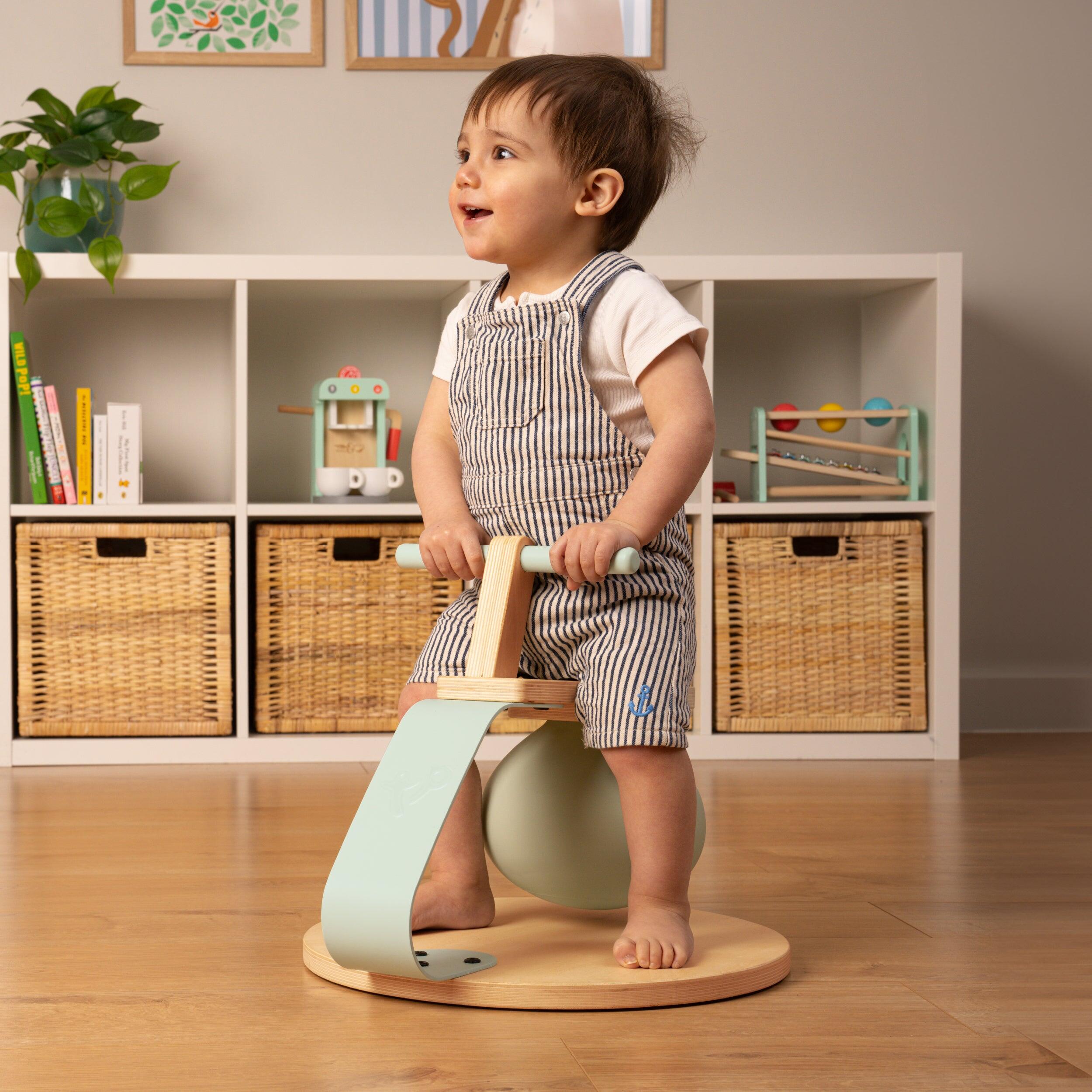 Ballon sauteur MONTESSORI bois FSC® 2/5