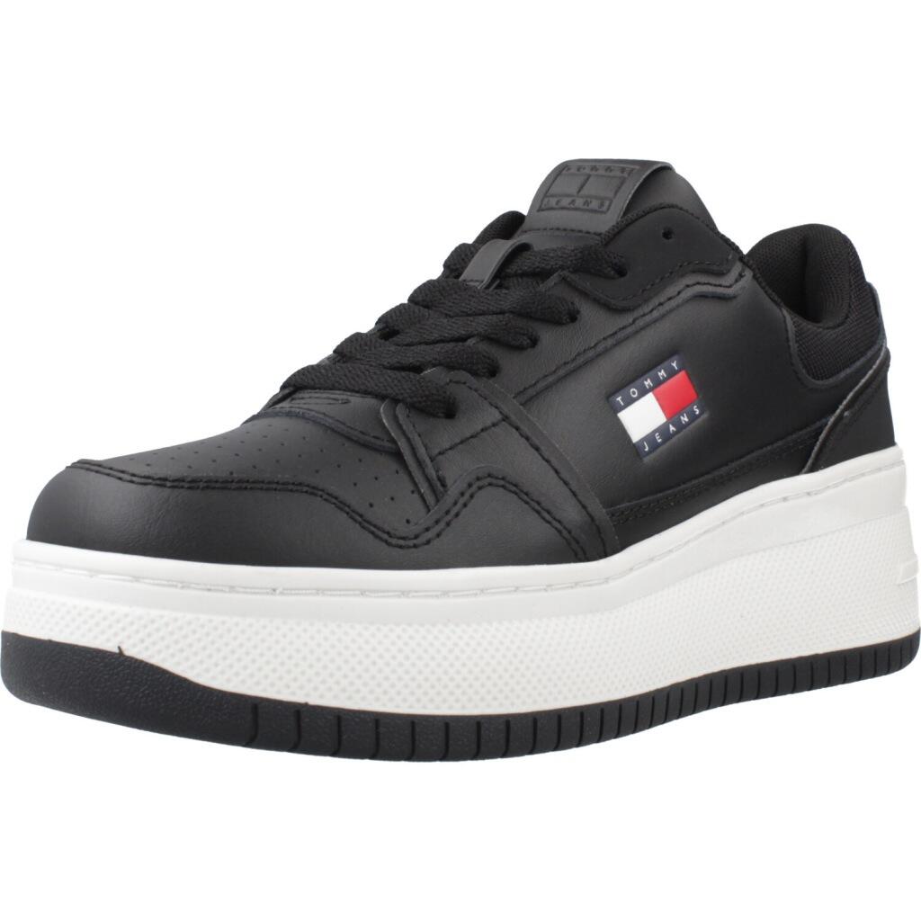 Kapcie TOMMY JEANS TJW RETRO BASKET FLATFOR Czarny