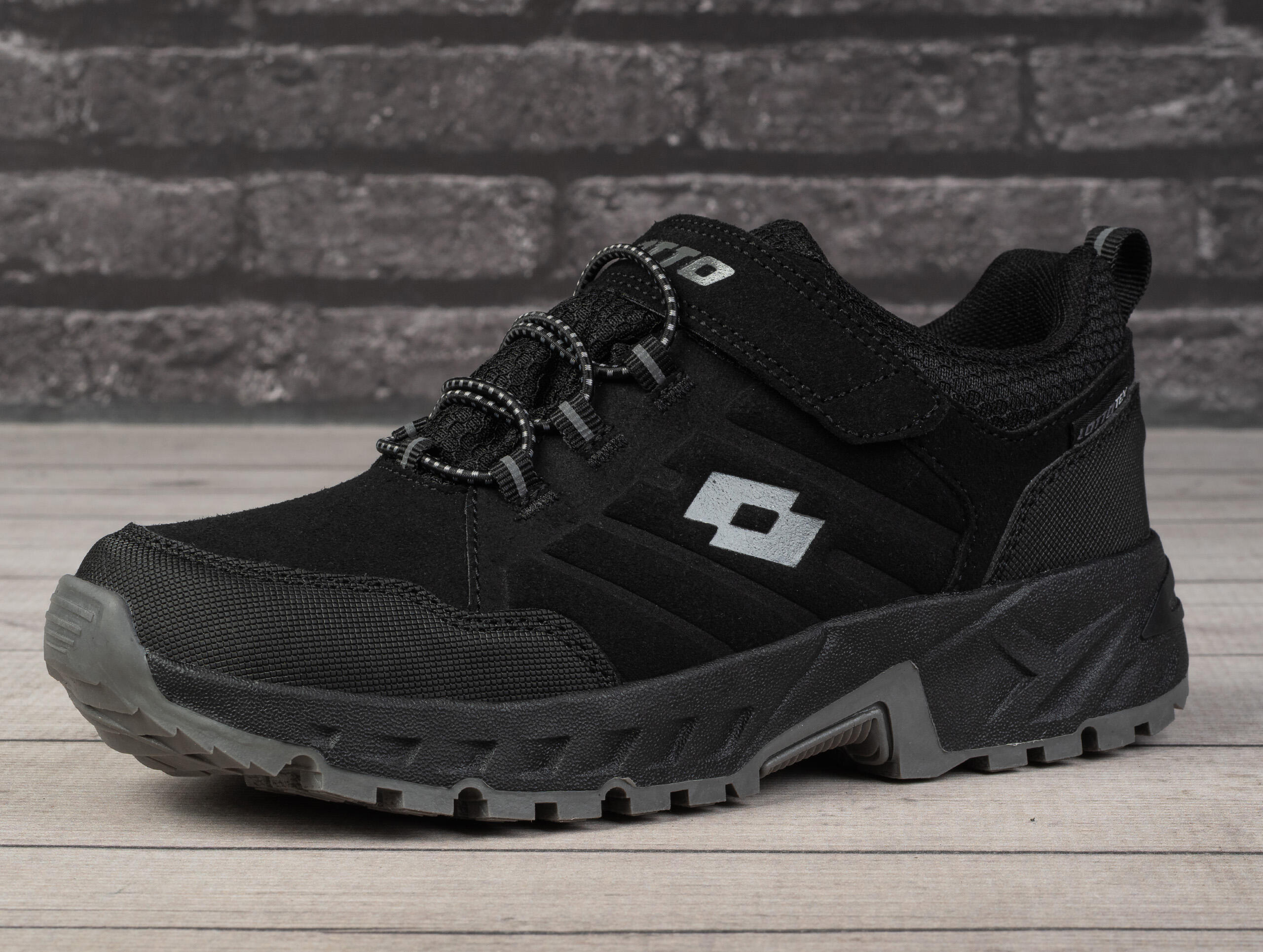 Buty damskie sportowe do chodzenia Lotto KETCHAM LOW TEX T 3/7