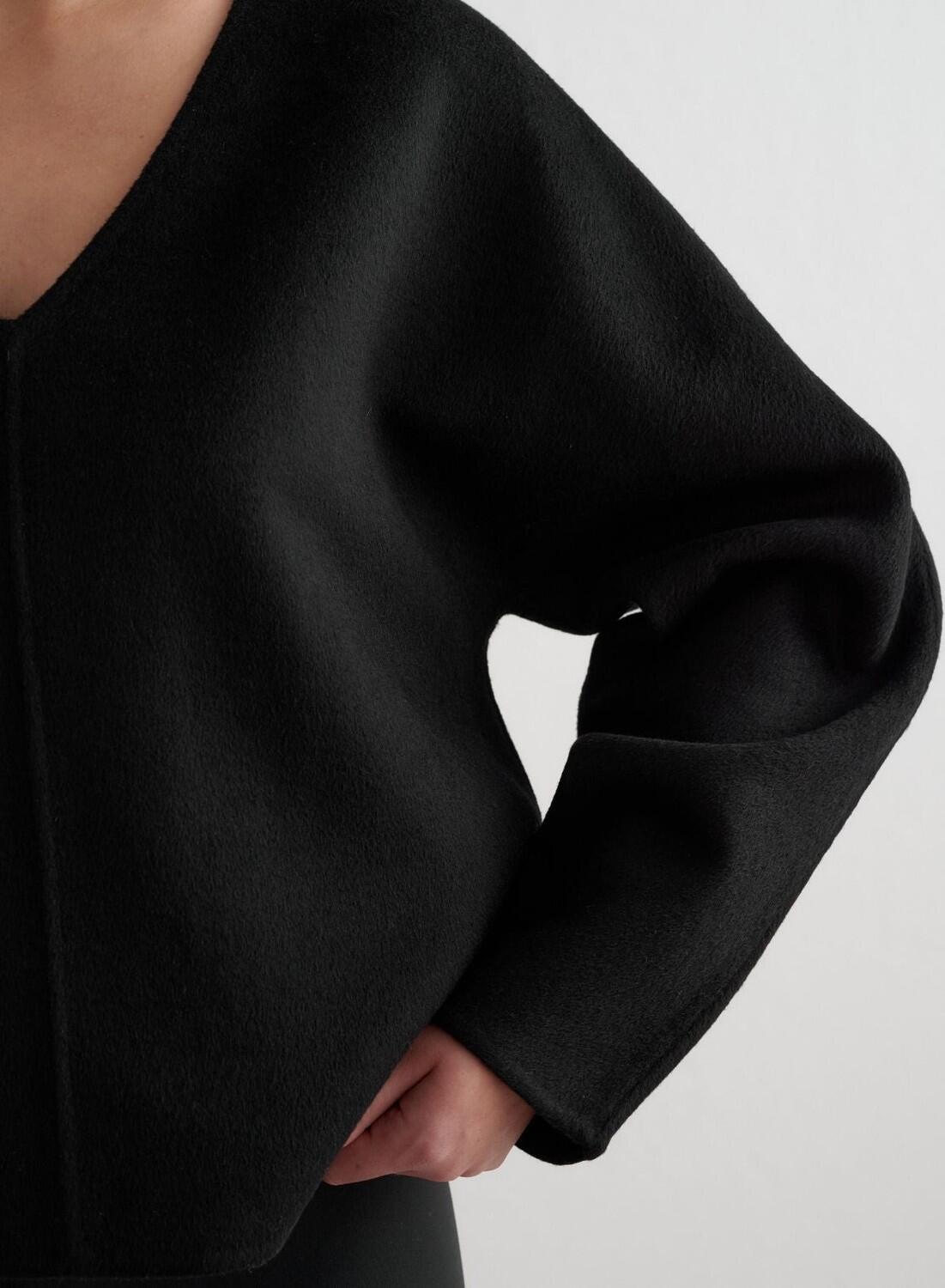 Mujer Sudadera de Lana con Cuello en V Negro 5/6