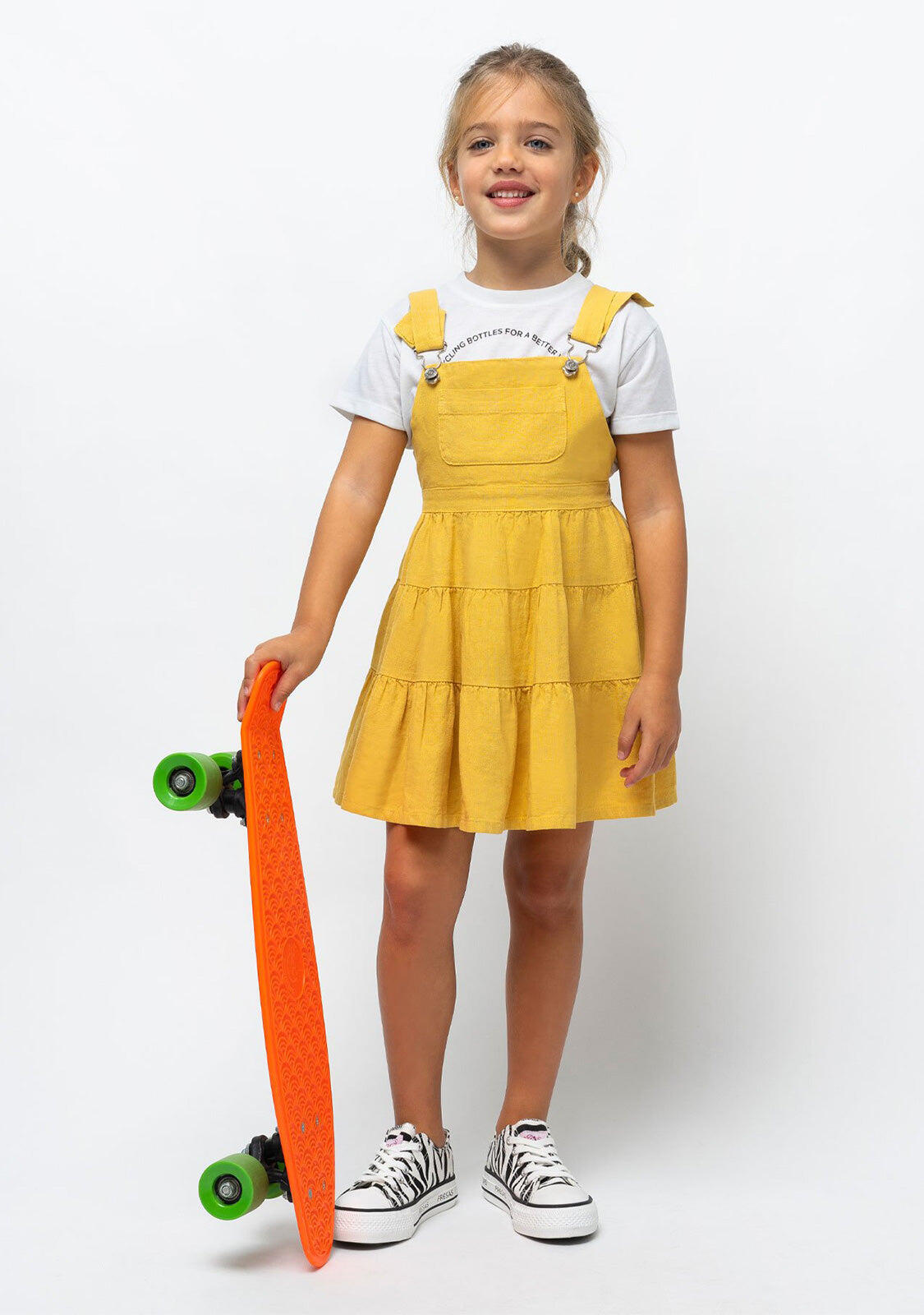 Vestido Peto de Niña Mostaza 2/4