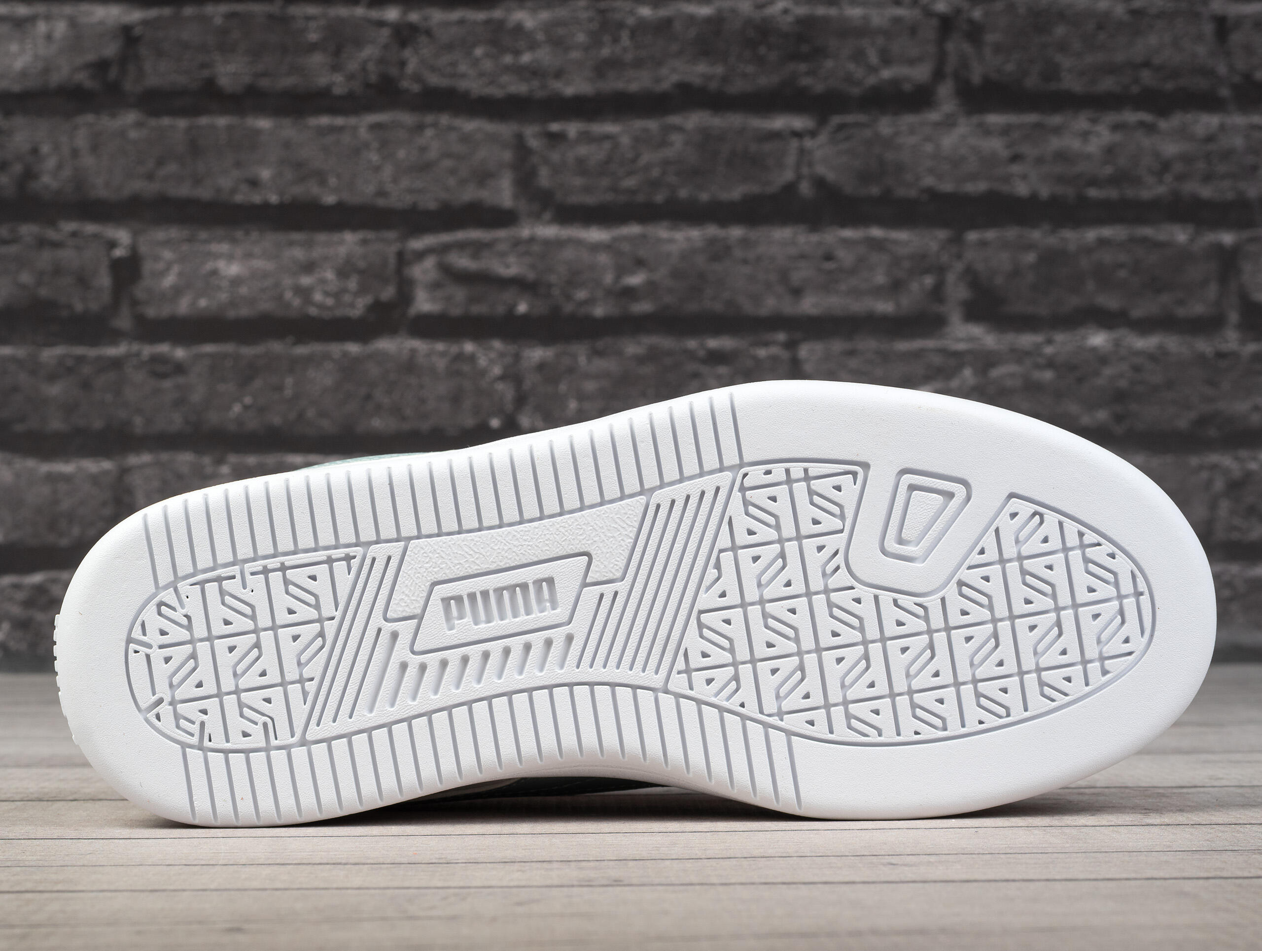 Buty damskie sportowe do chodzenia Puma CAVEN 2.0 JR 5/7
