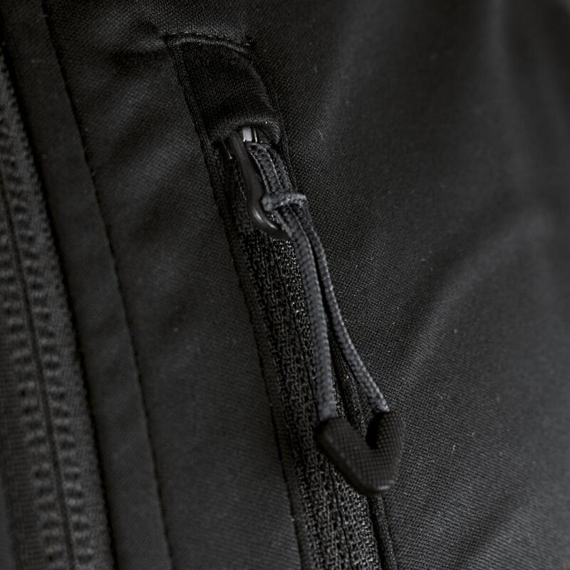 dzseki Jako softshell light
