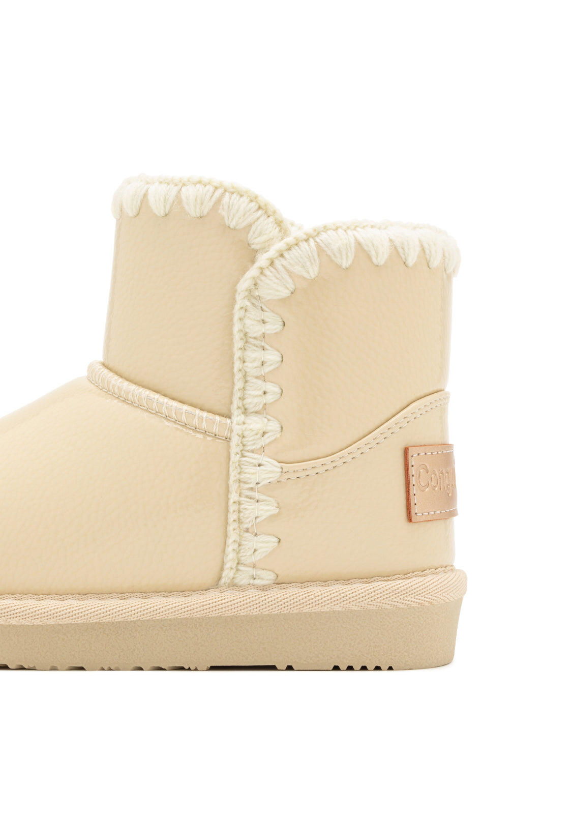 Botas Australianas de Niña de Charol en Beige 3/4