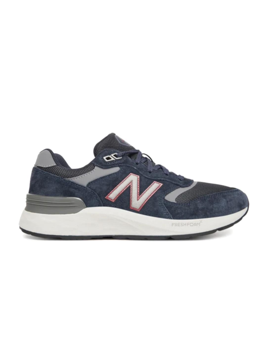 NEW BALANCE picture