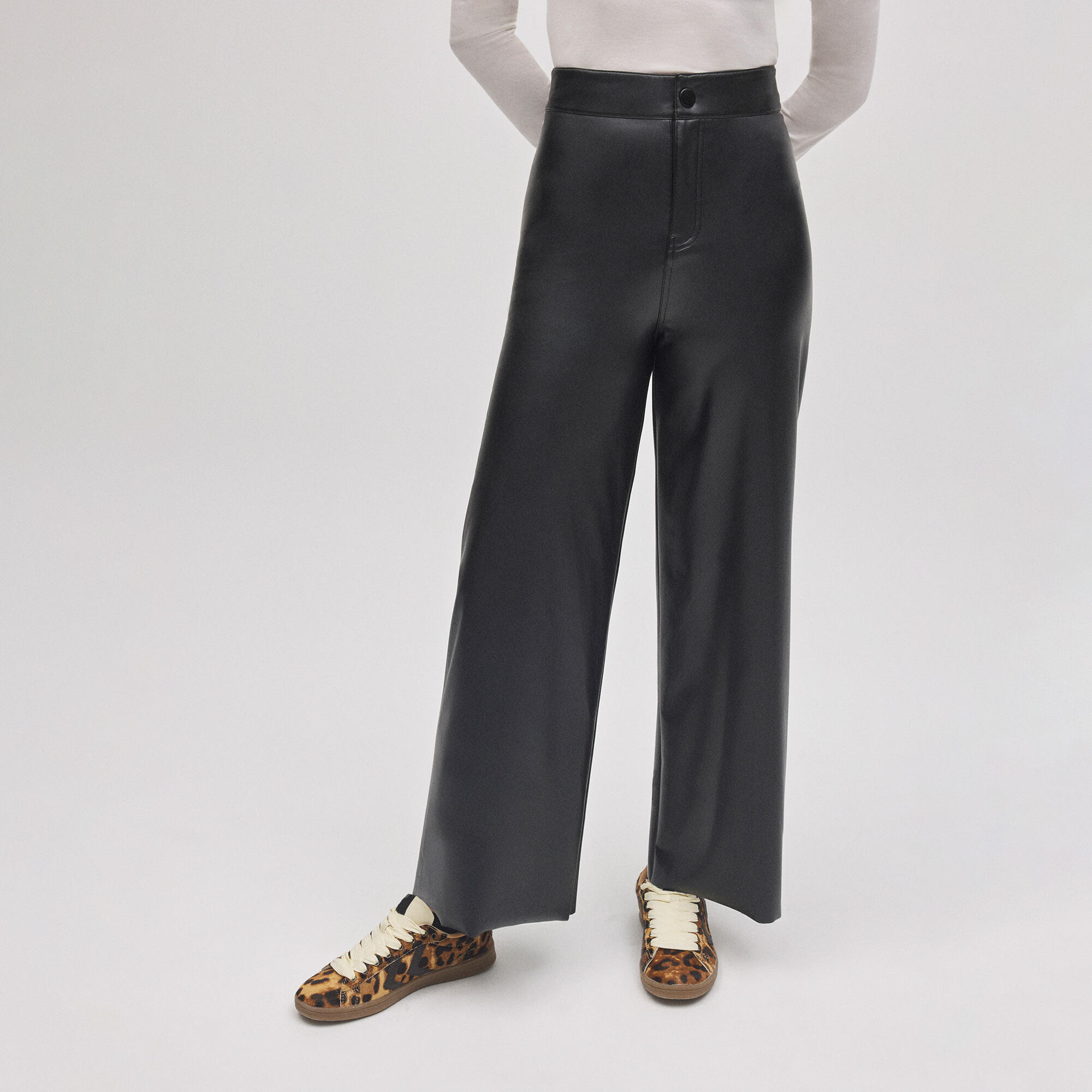 Pantalón efecto piel wide negro YSABEL MORA Decathlon