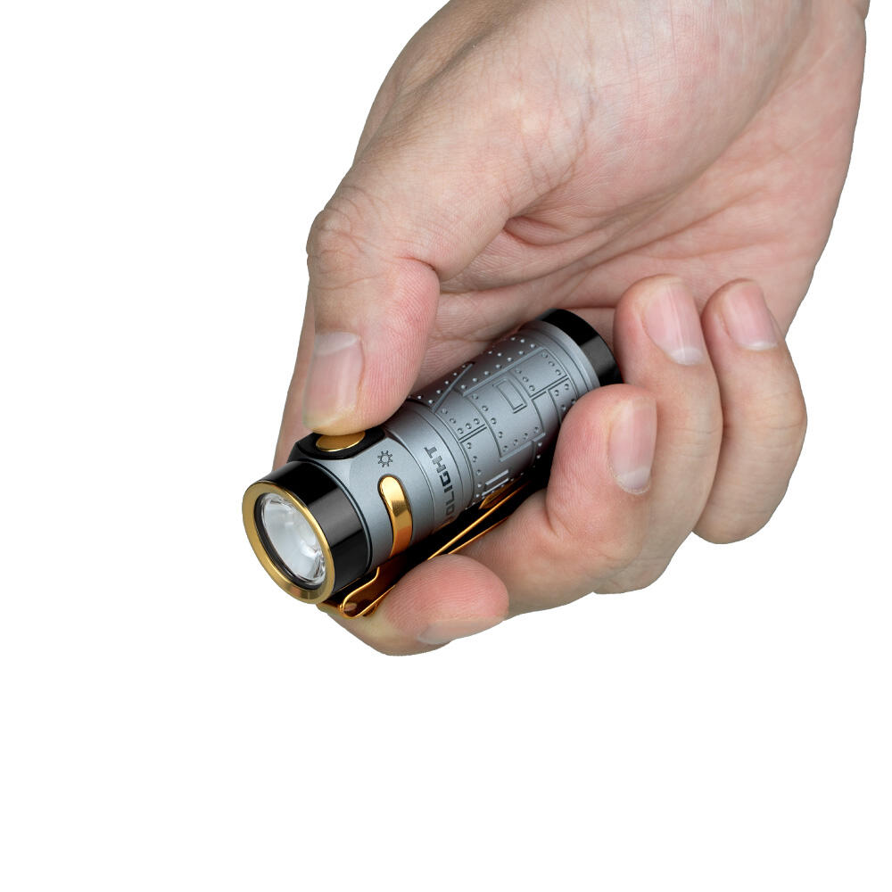 Lanterna de mão Olight Baton 4 5/6