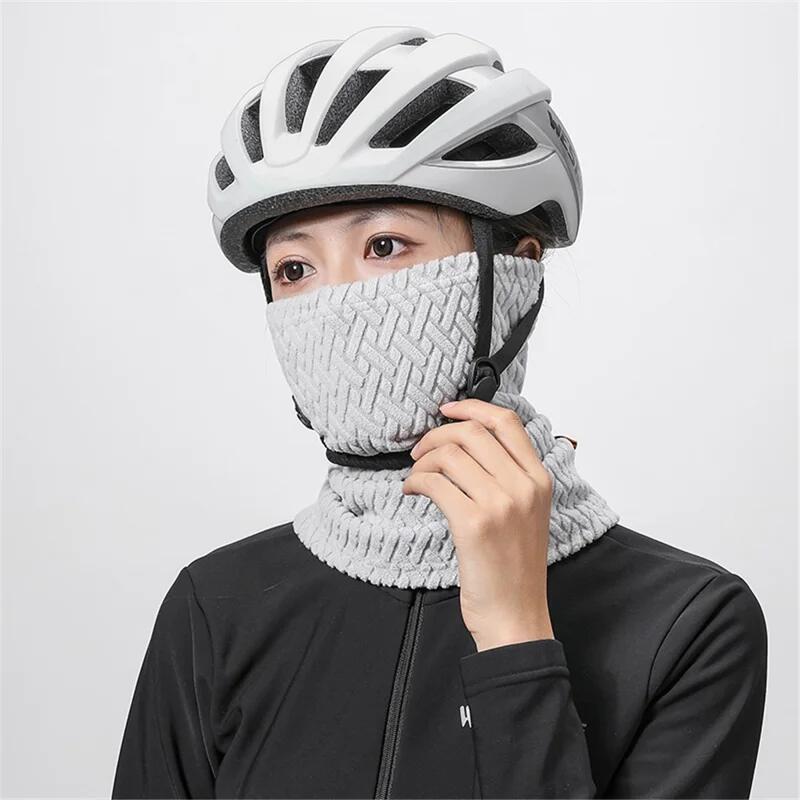 Cagoule facial d'hiver en velours 3/3