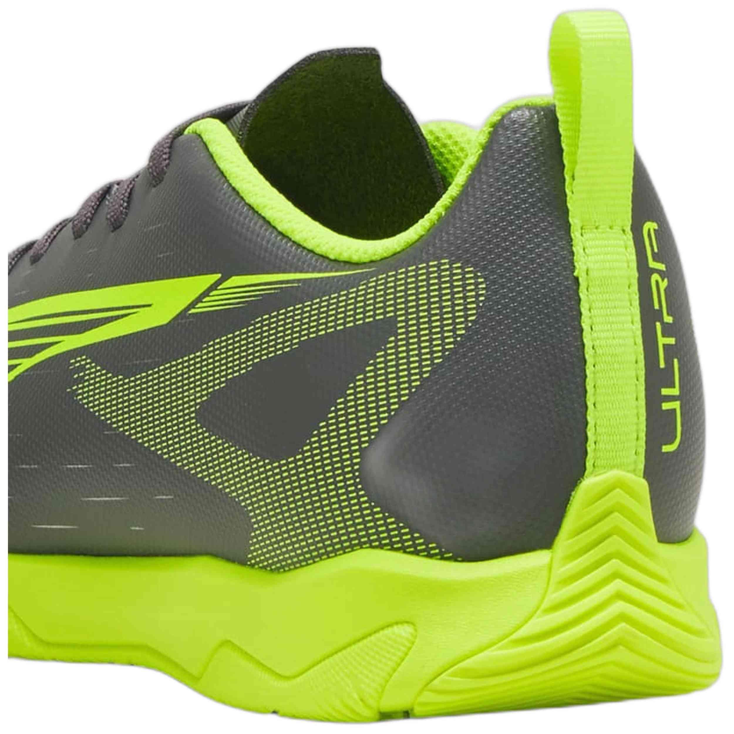 Scarpe da calcetto Puma modello 108327-03 per ragazzi 3/5