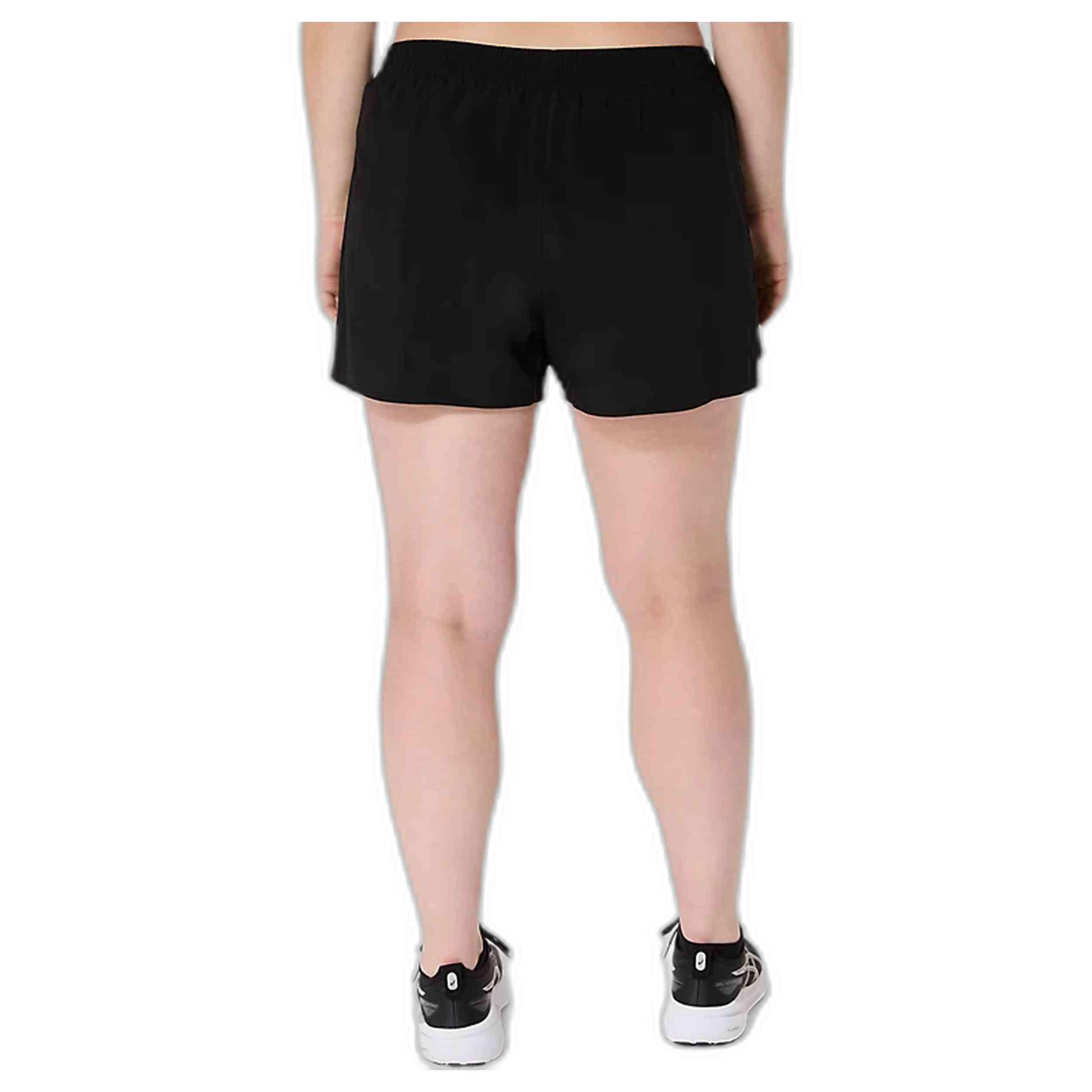 donne in pantaloncini