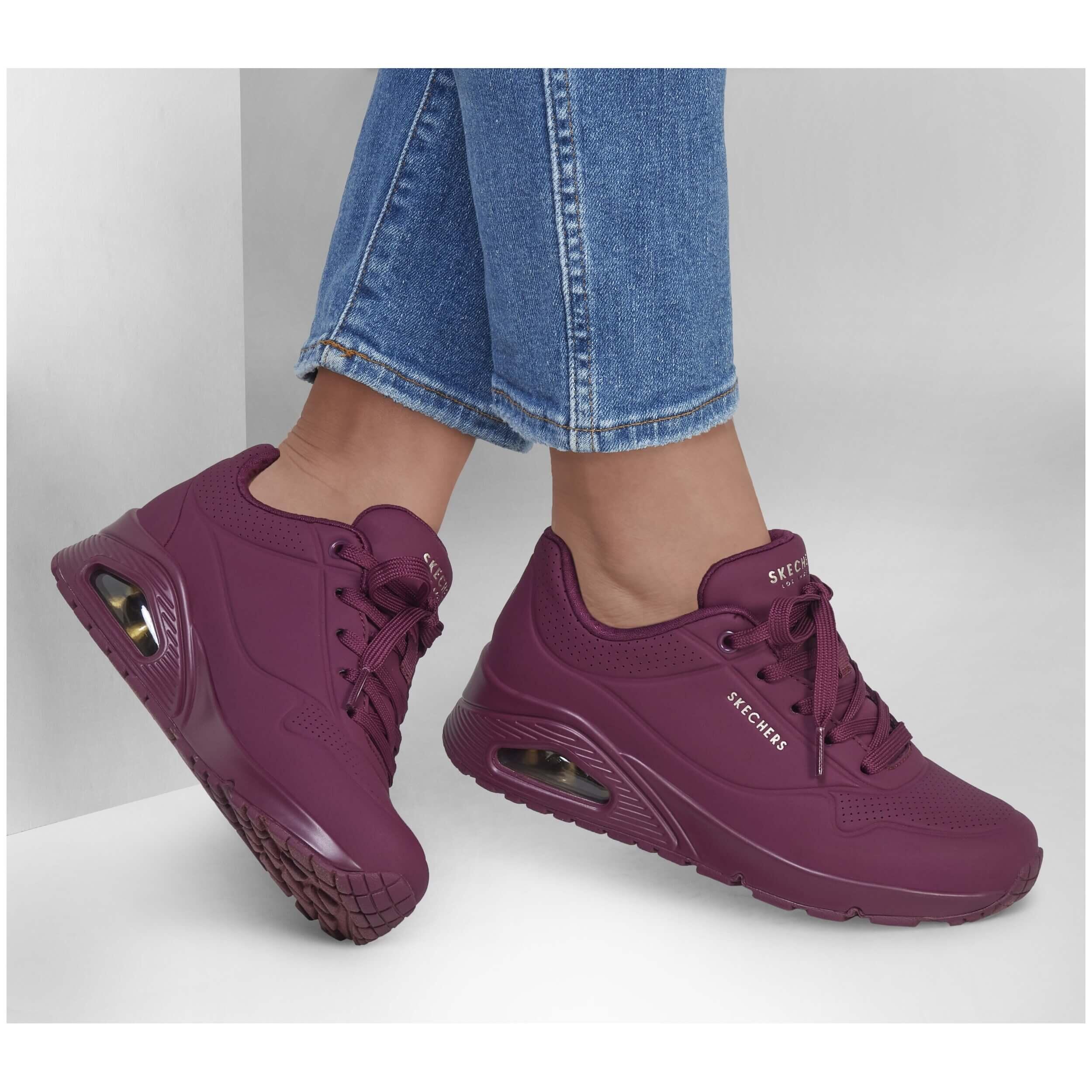Sapatilhas Skechers modelo 73690-PLUM para mulheres 2/5
