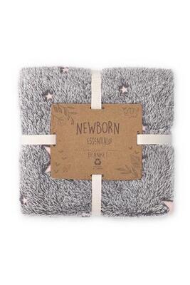 Manta gris con estrellas