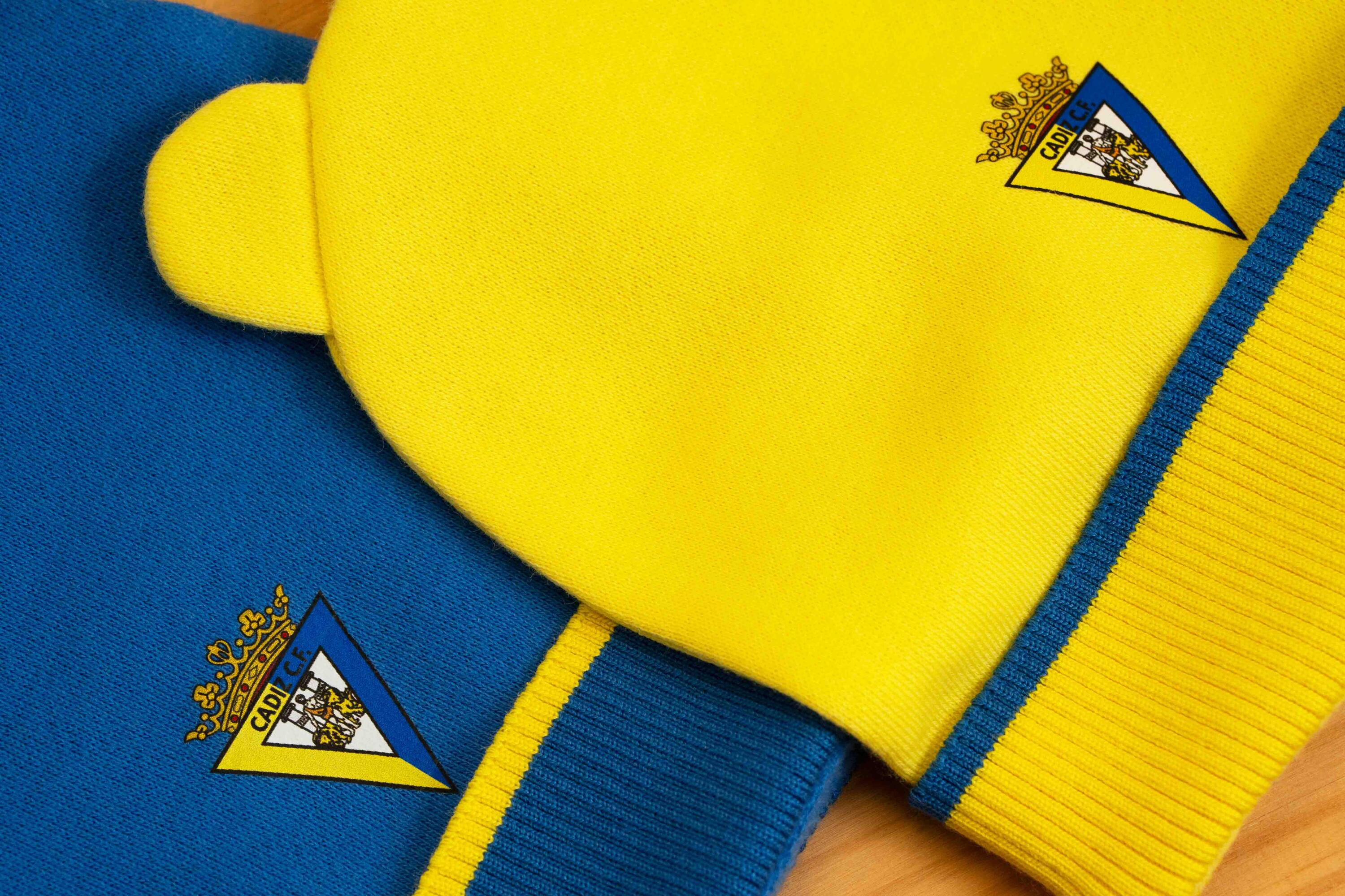 Gorro azul con orejitas bebé - Cádiz CF 2/2
