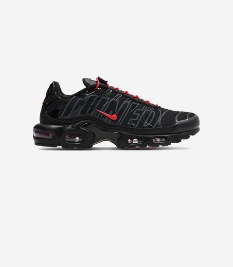 Nike Air Max Plus Tuned Air Black Red