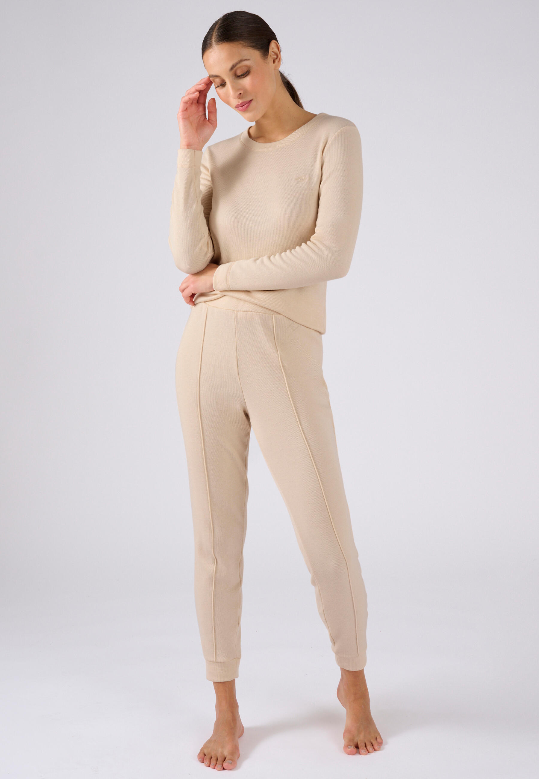 beige