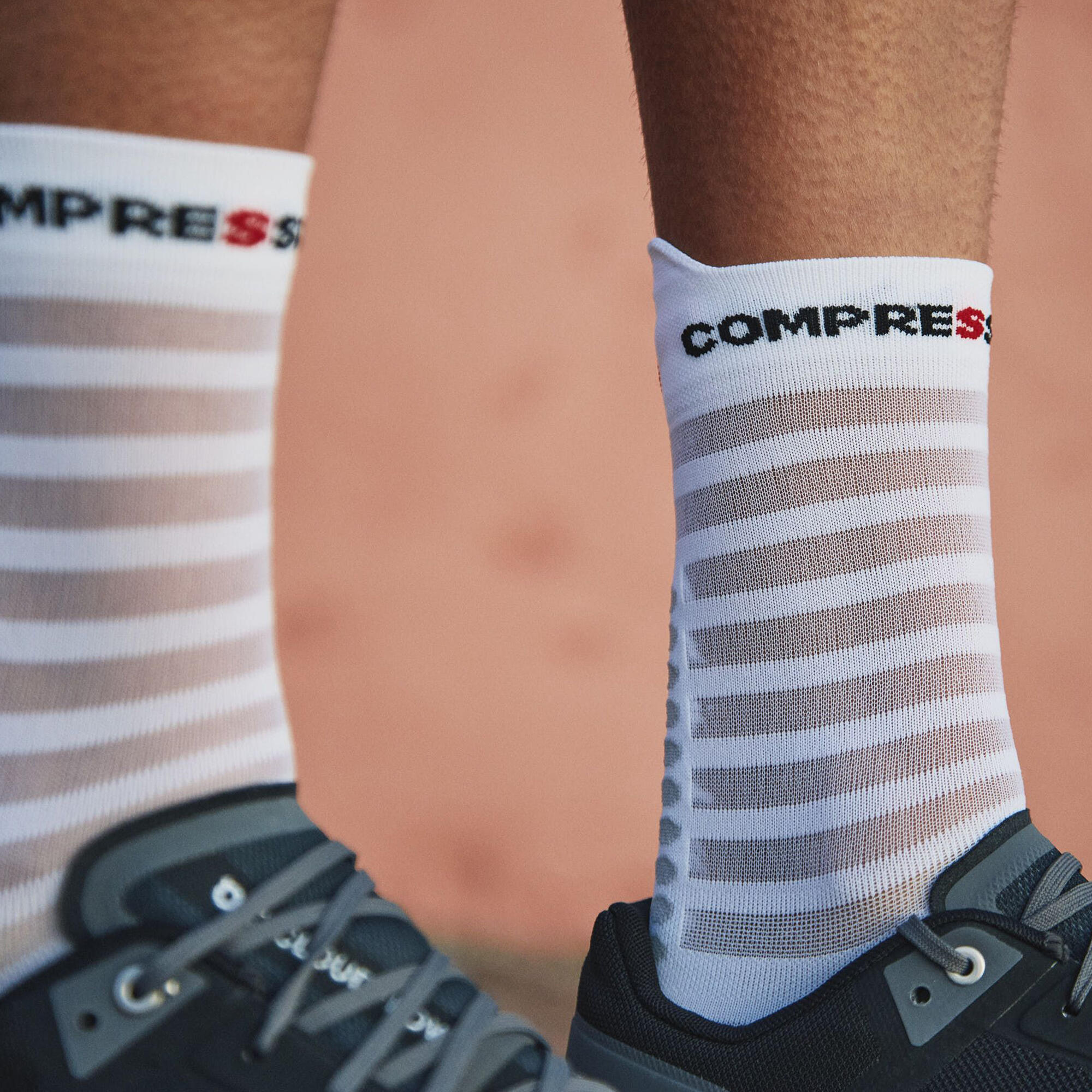 Socken Pro Racing Socks v4.0 Ultralight Run High COMPRESSPORT 6/7