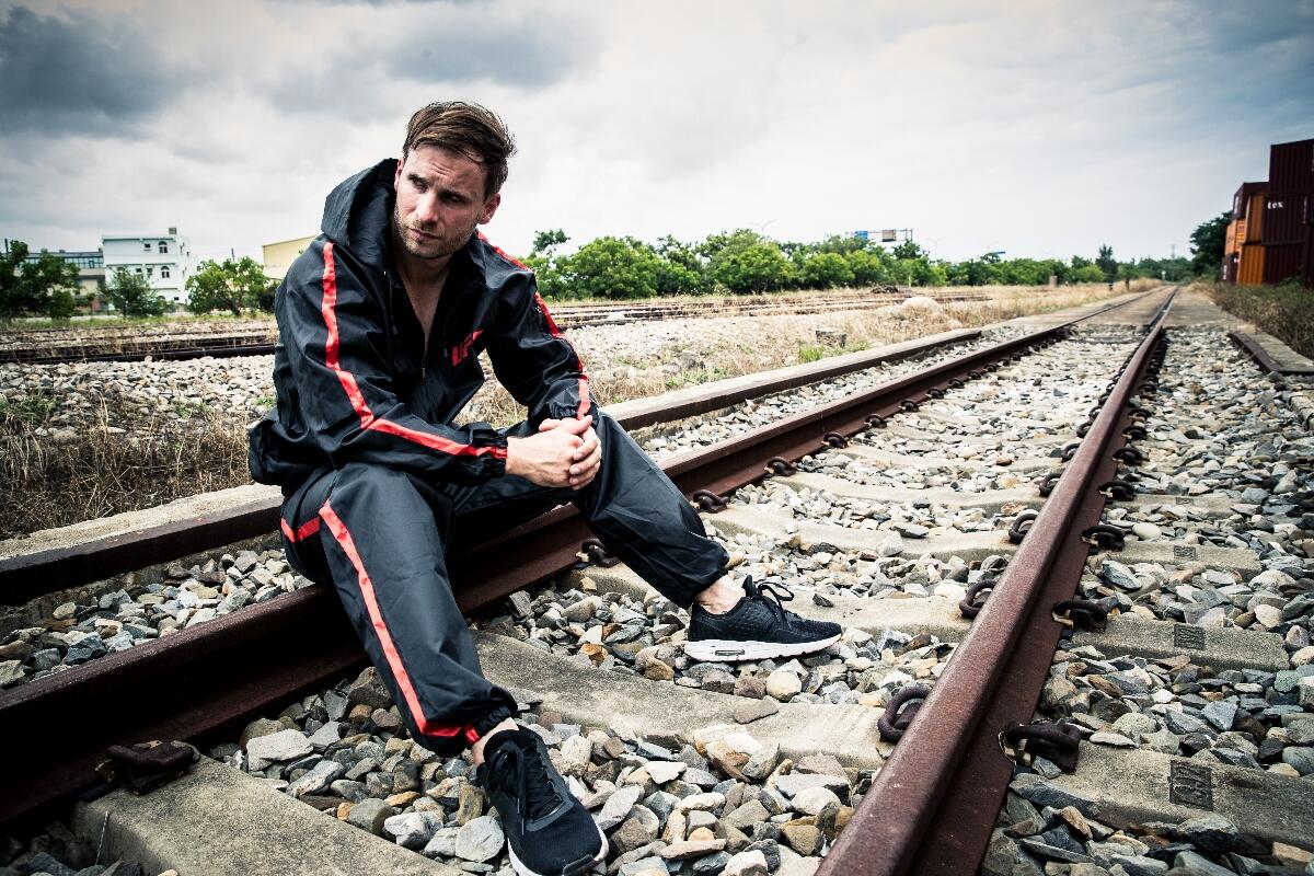 UFC PRO Sauna Suit 4/6