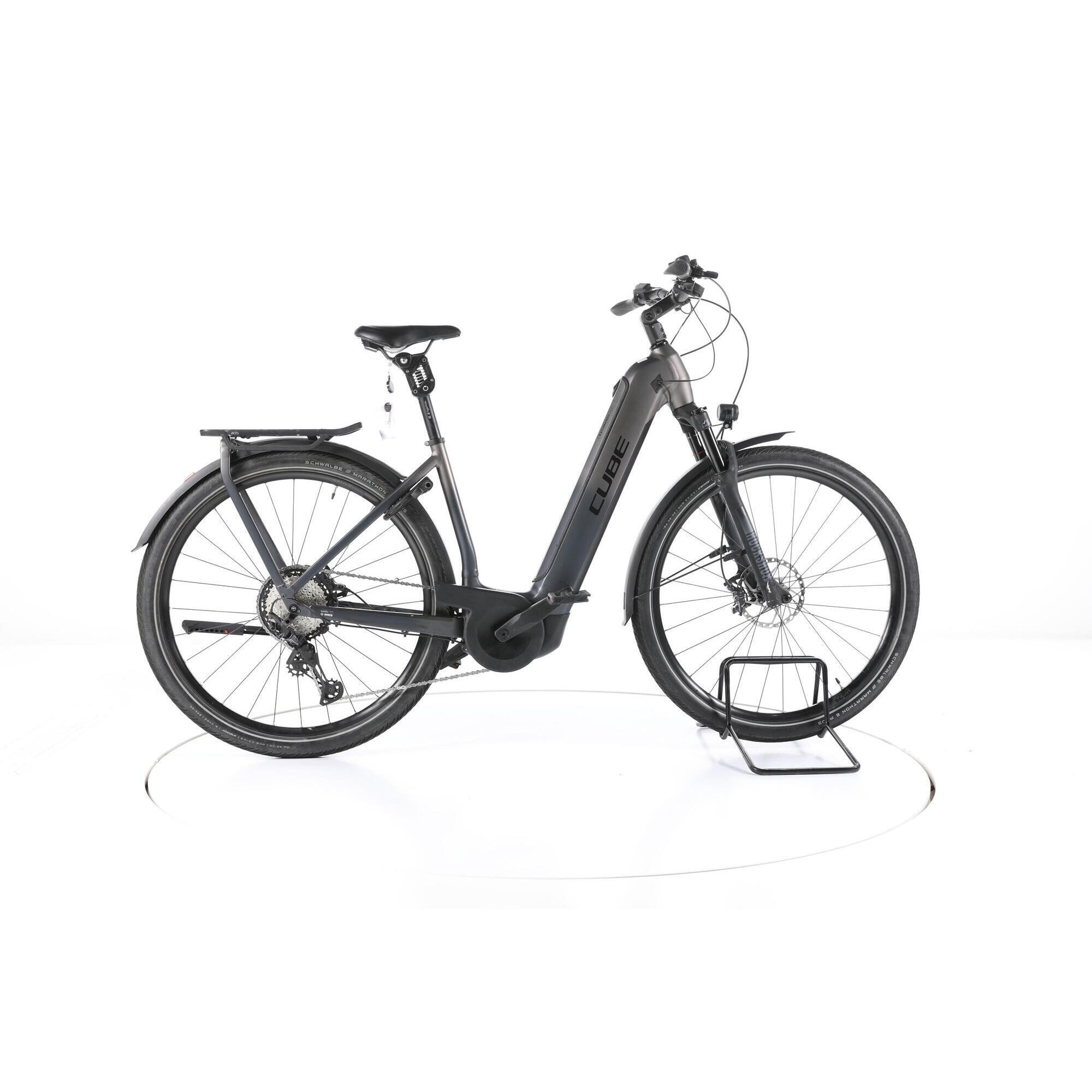 Second Life - Cube Kathmandu Hybrid SLT Trekking E-Bike Niska rama - Stan dobry