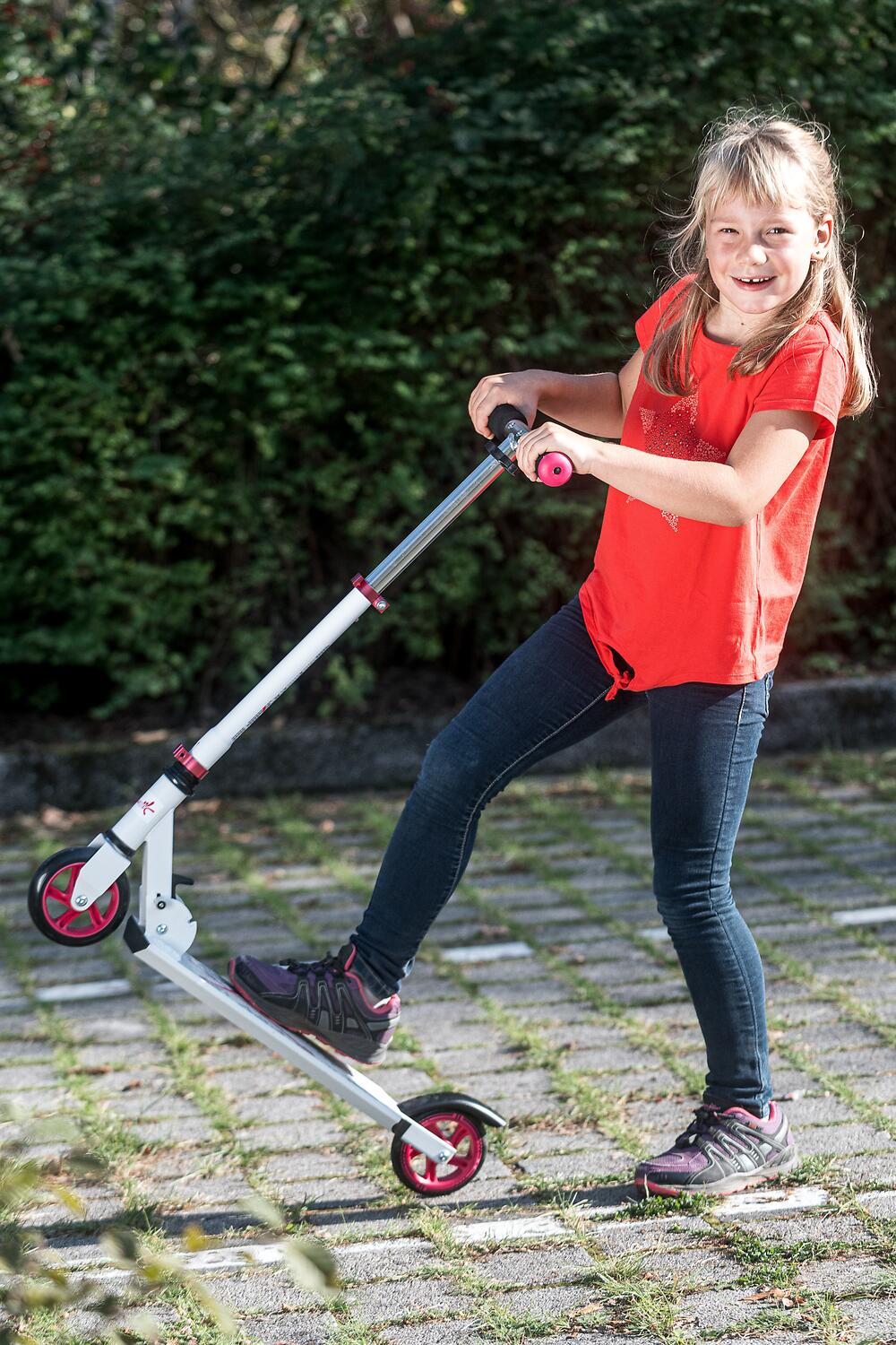 muuwmi Aluminium Scooter 125 mm weiß-pink 7/7