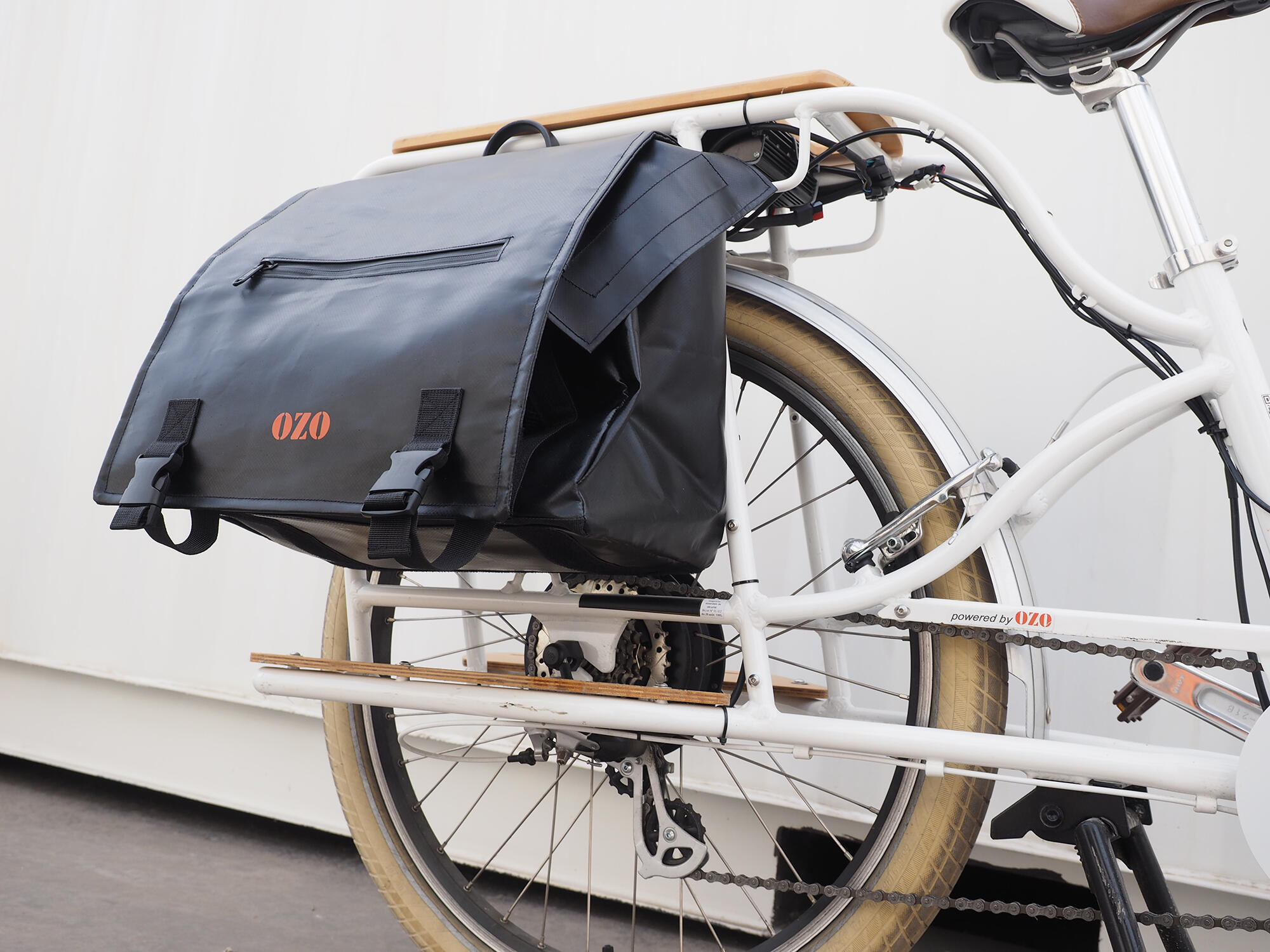 Sacoche latérale imperméable pour porte bagages de vélo 2/4