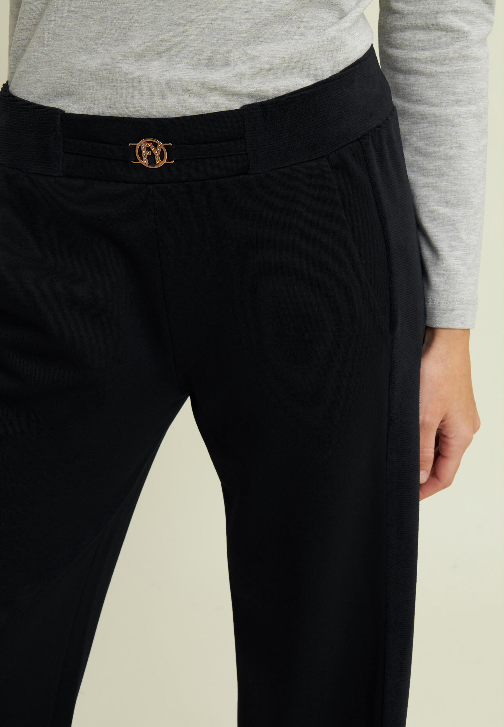 Pantalon à jambe large en viscose avec détails en chenille 4/4