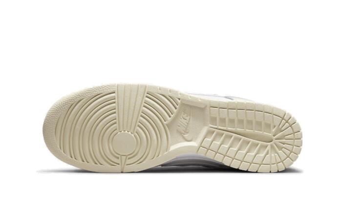 Scarpe Dunk Low Coconut Milk 2/3