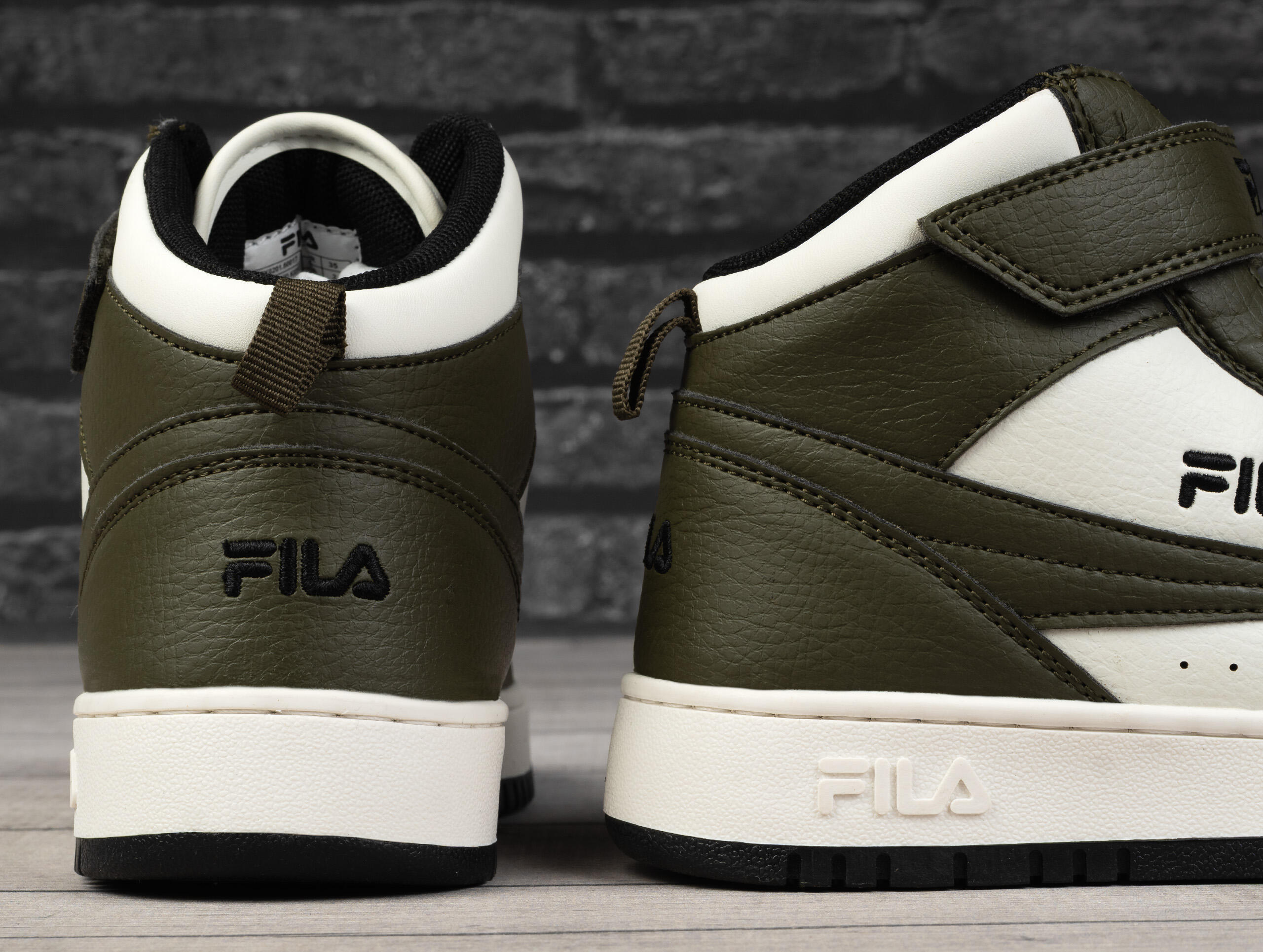 Buty dziecięce sportowe Fila LEVANTO MID KIDS 4/6